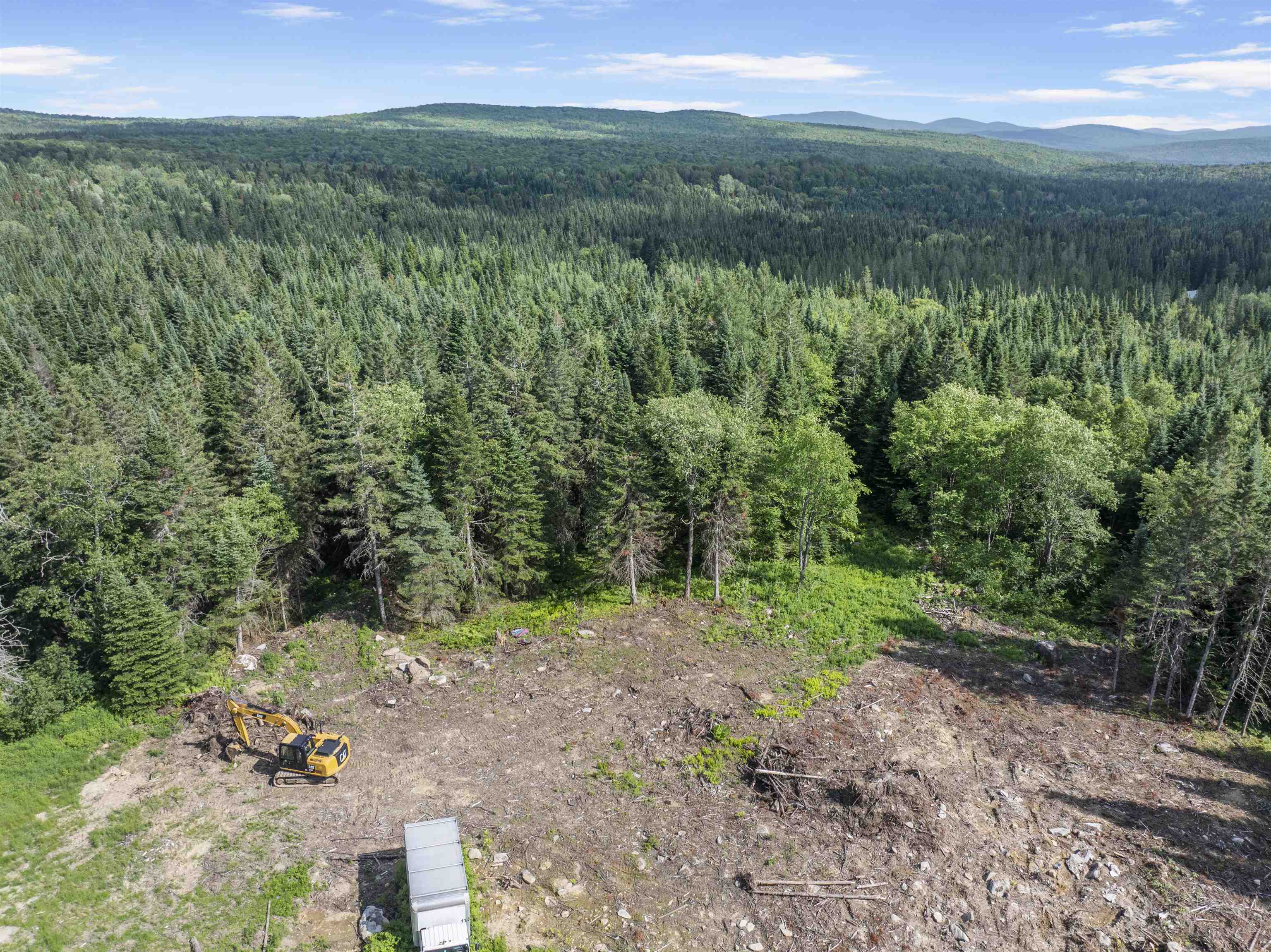- North Main St, Pittsburg, NH 03592