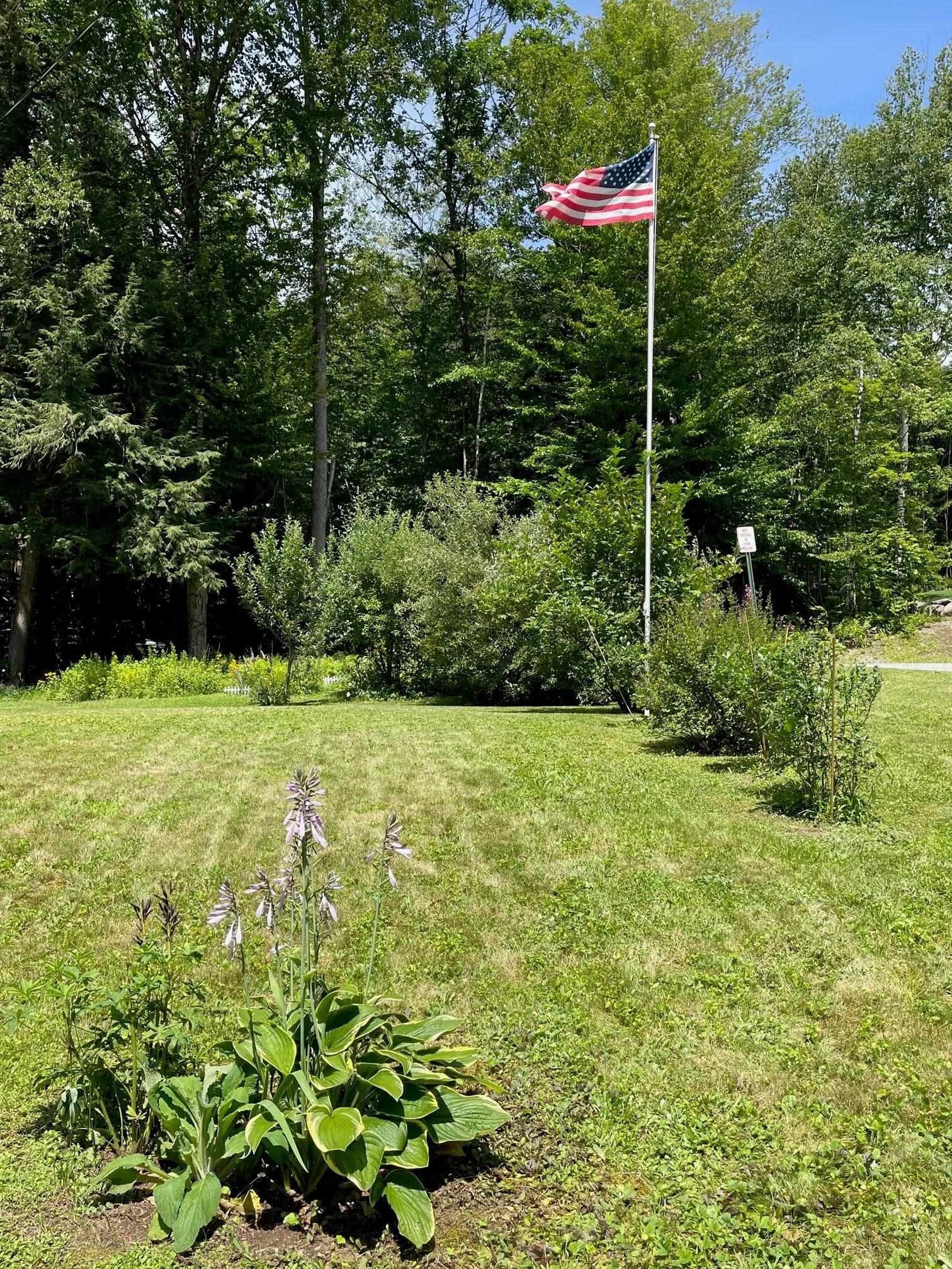 67 Mansion Hill Dr, Lincoln, NH 03251