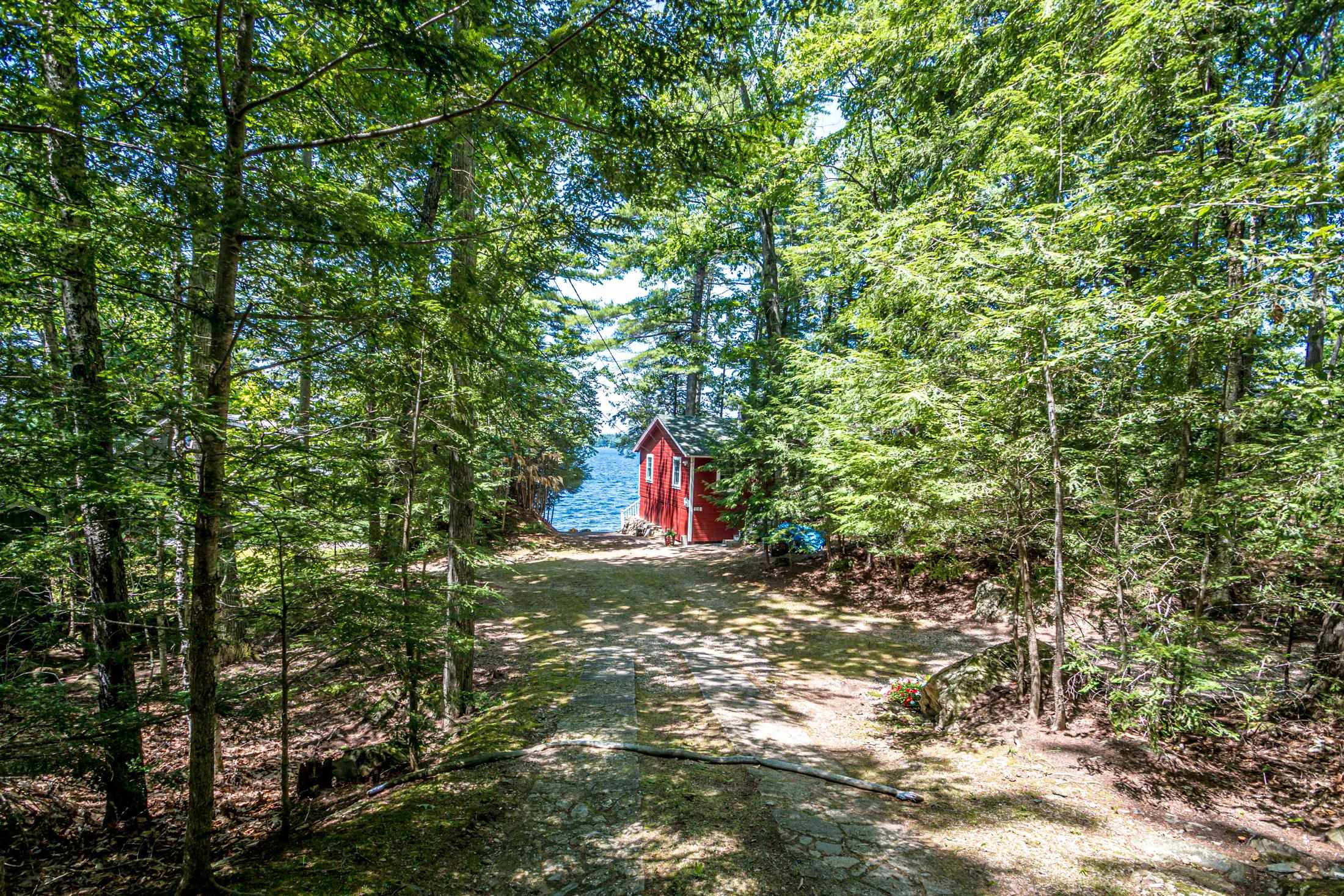 191 Veazey Cove Rd, Wakefield, NH 03872