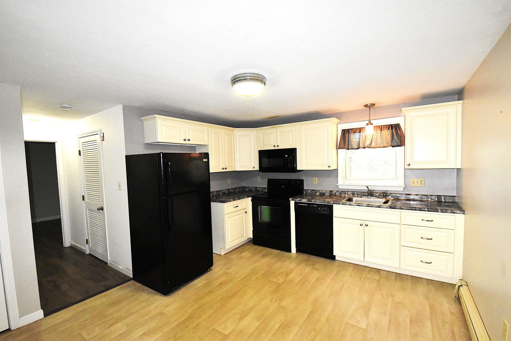 210 Circle Rd #3, Manchester, NH 03103