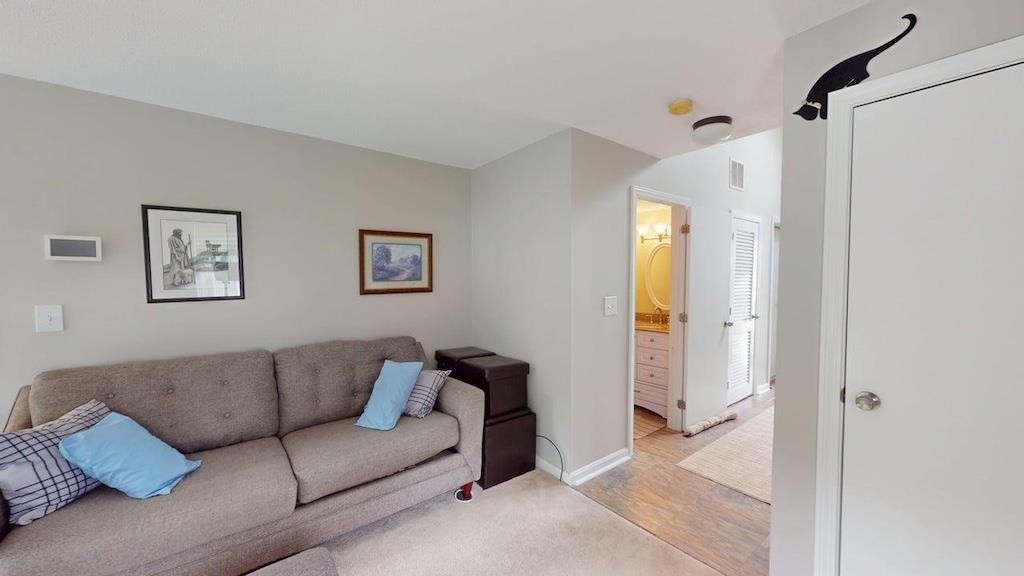 280 Stonebridge Dr, Nashua, NH 03063