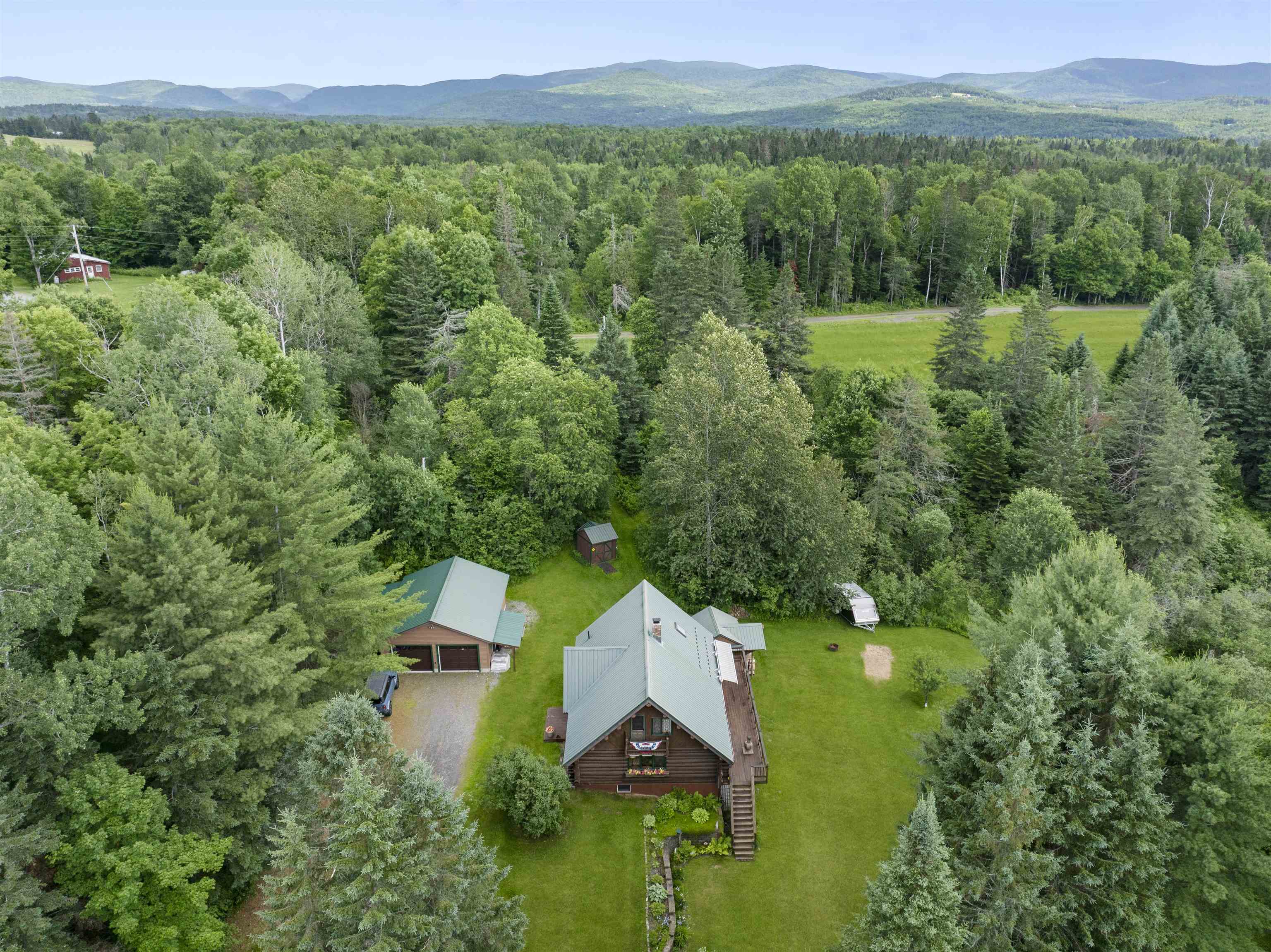 226 East Colebrook Rd, Colebrook, NH 03576