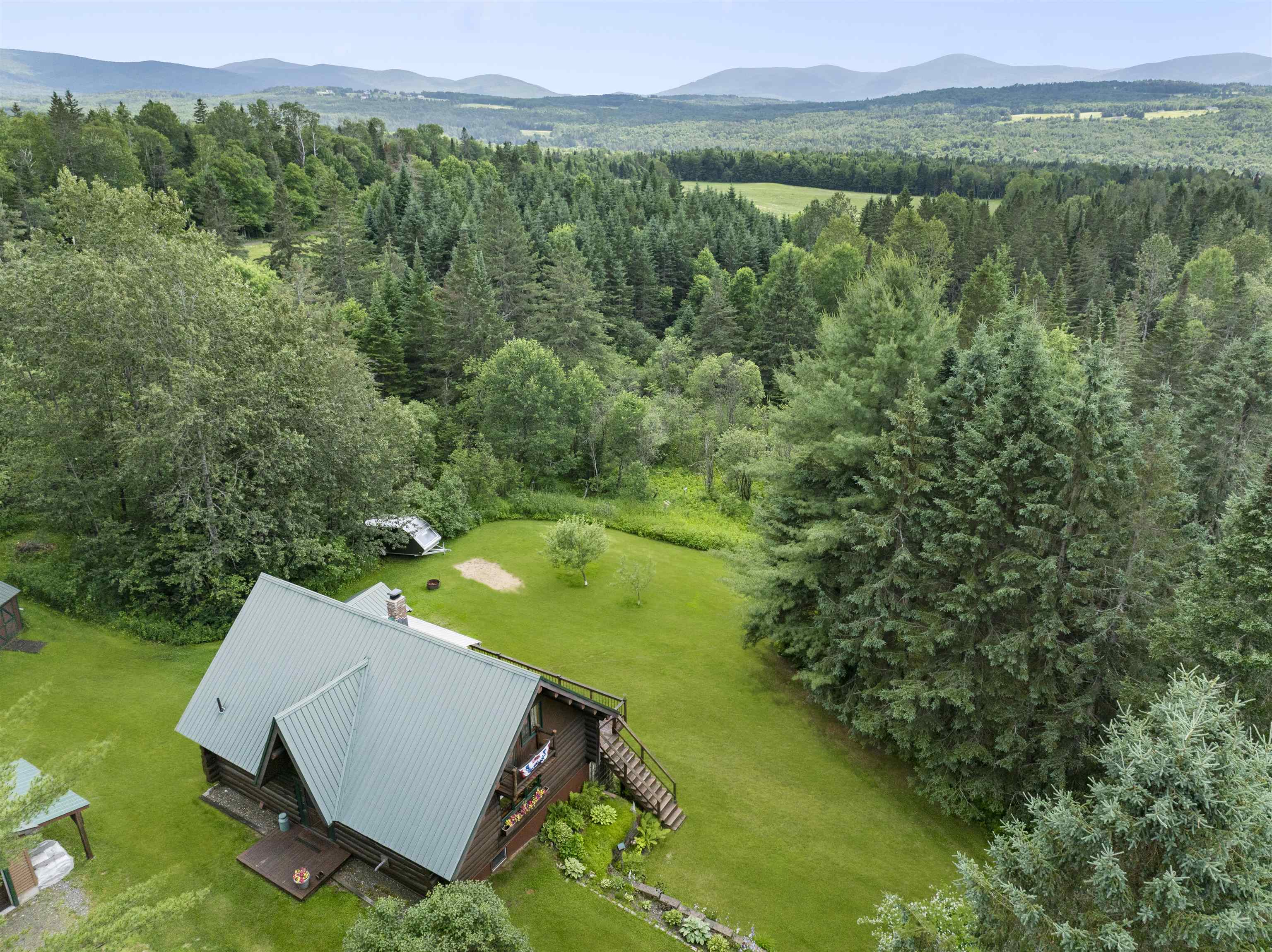 226 East Colebrook Rd, Colebrook, NH 03576