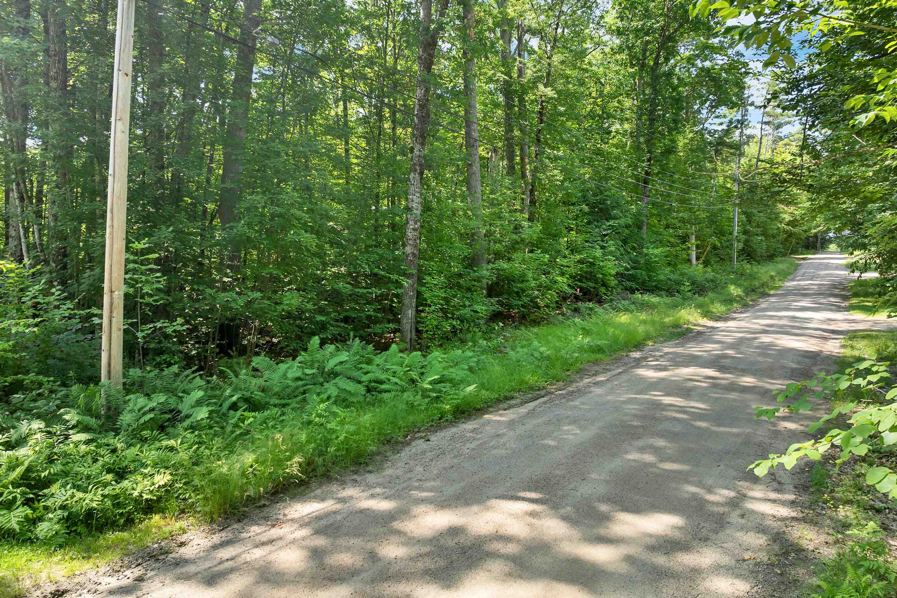 28 Geneve St, Moultonborough, NH 03254