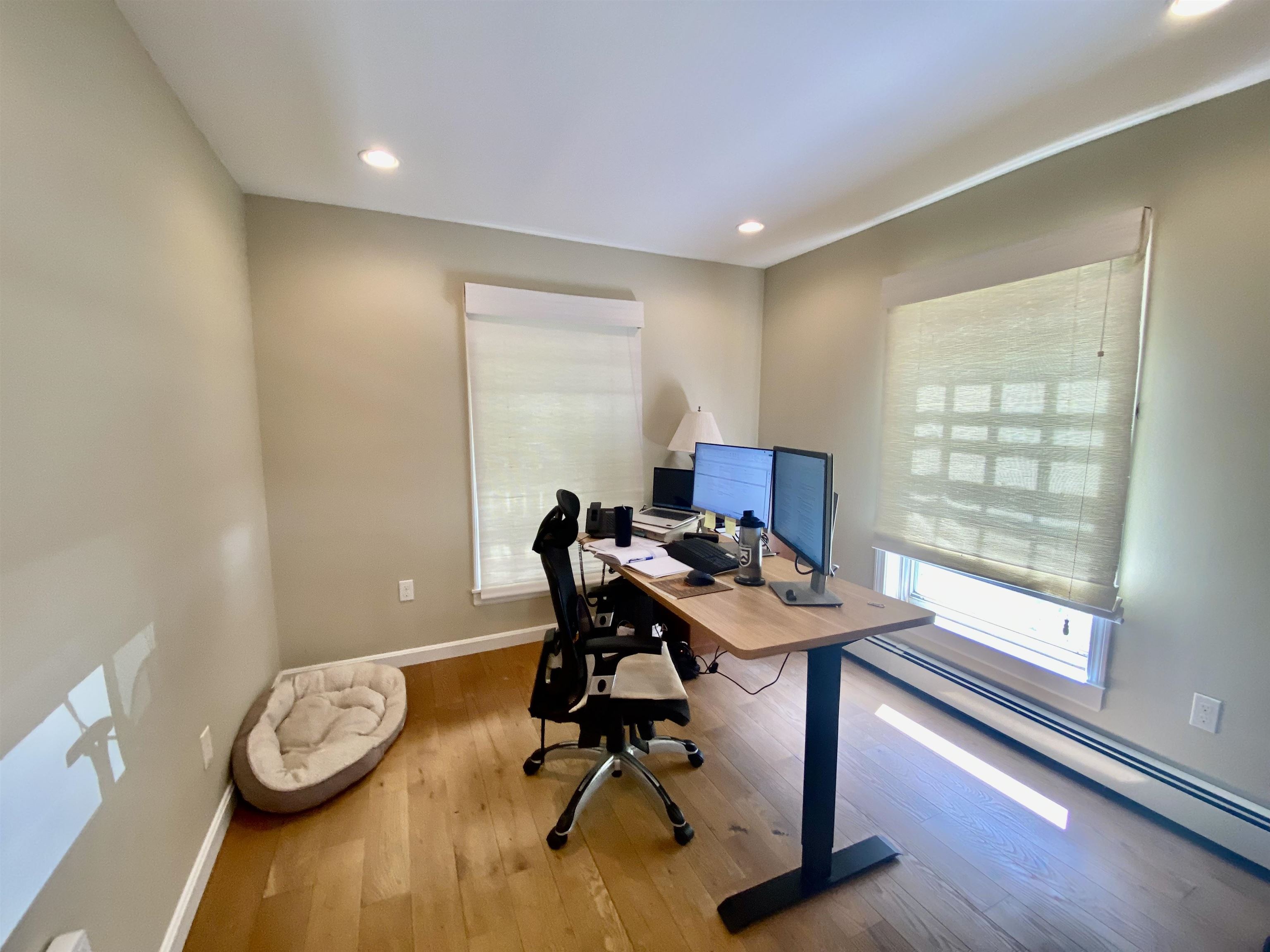 1st Floor Office 25722863
