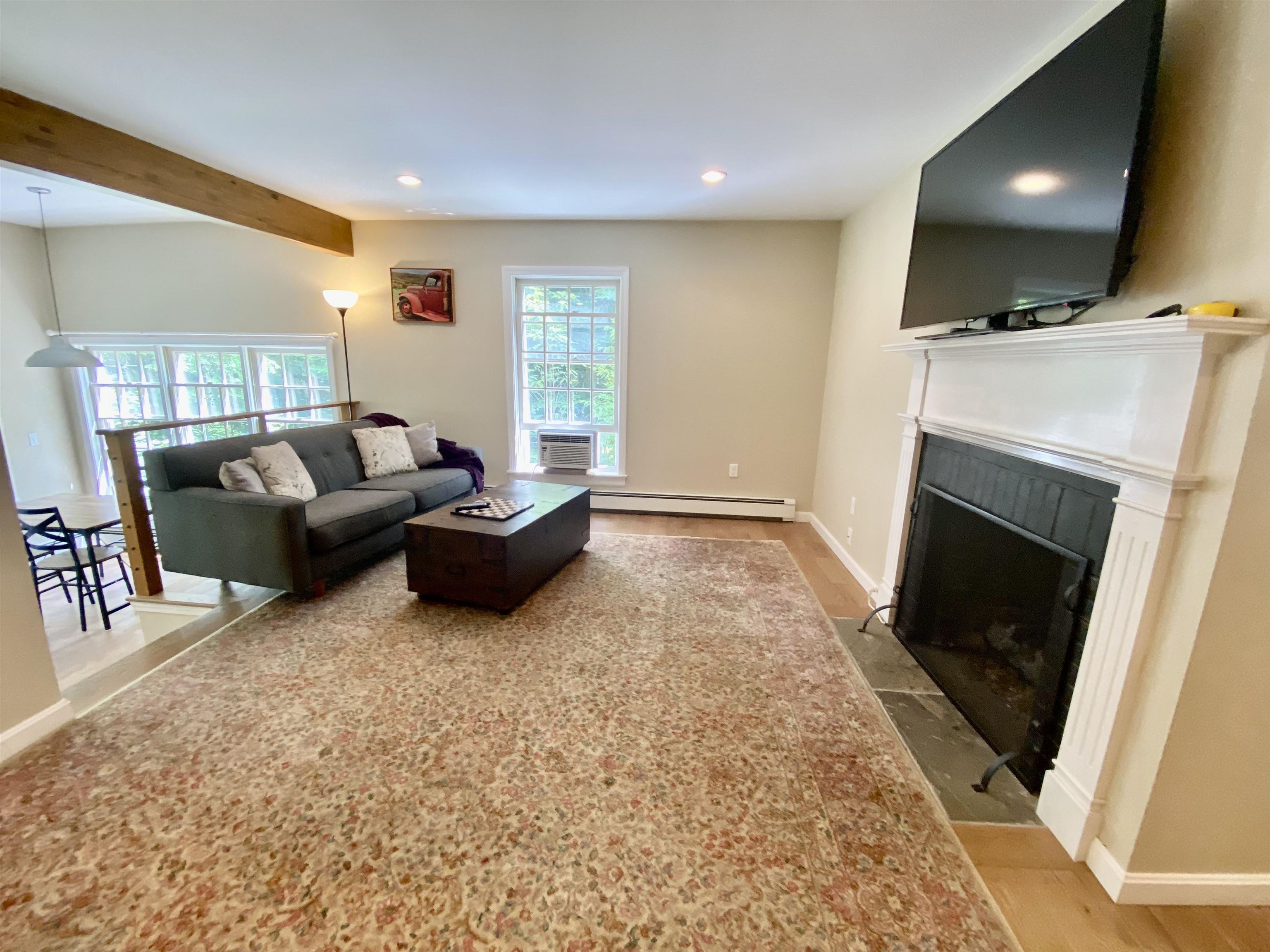 Liv Rm with propane FP 25722851