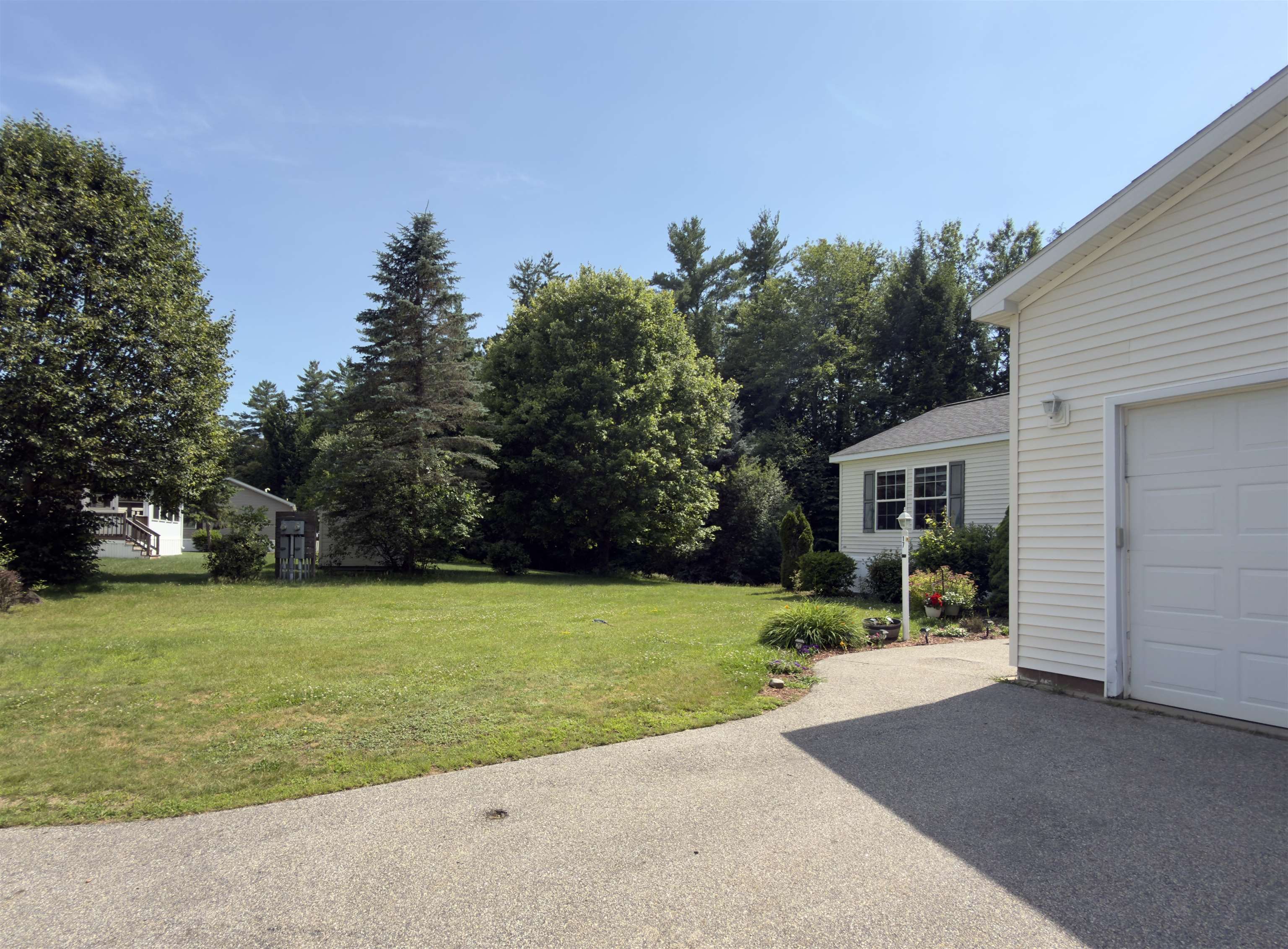 17 Northbrook Rd, Tilton, NH 03276