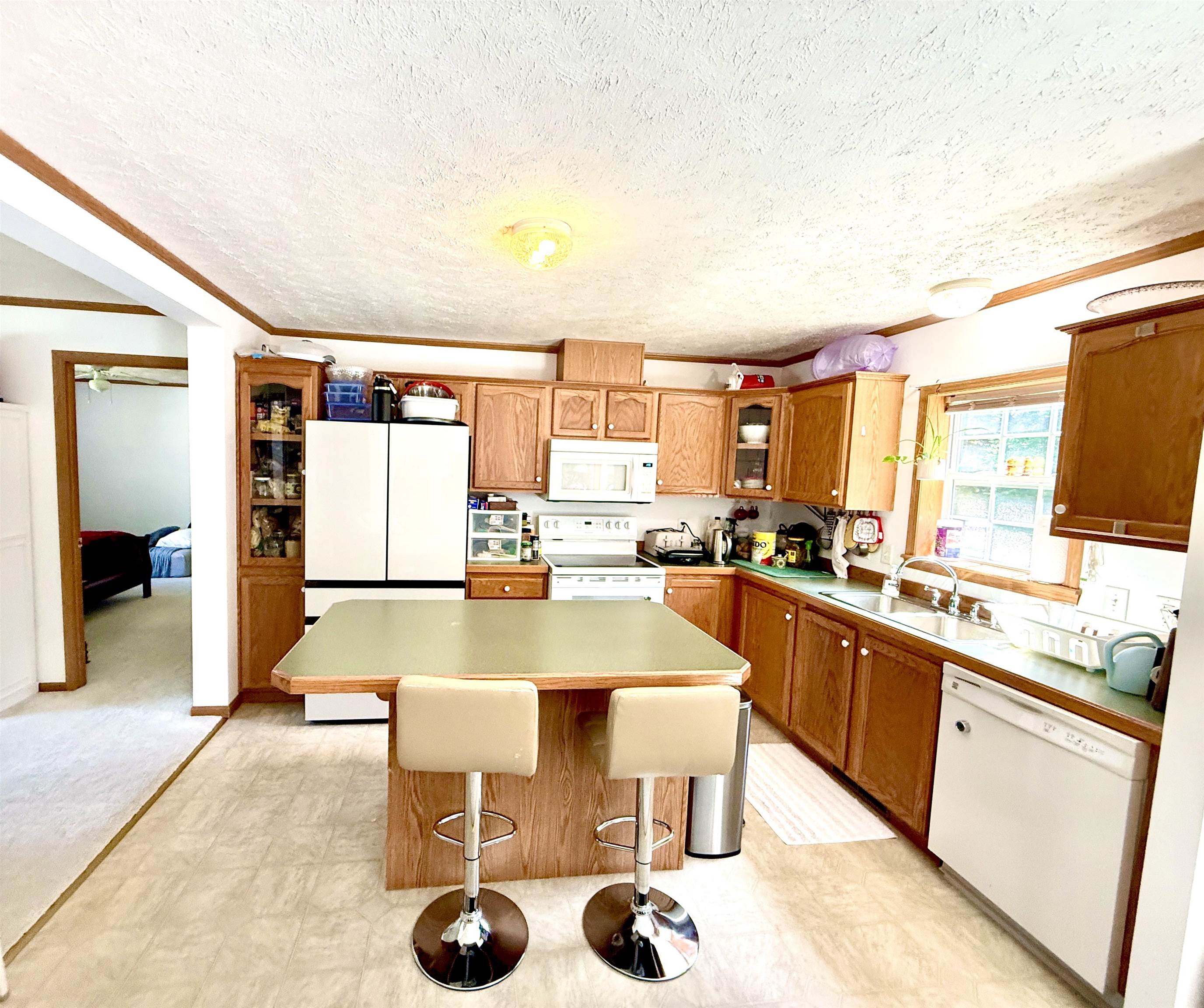 17 Northbrook Rd, Tilton, NH 03276