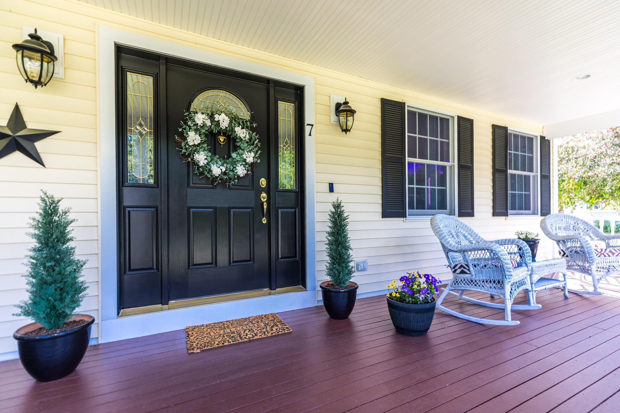 7 Lisa Ln, Rochester, NH 03868