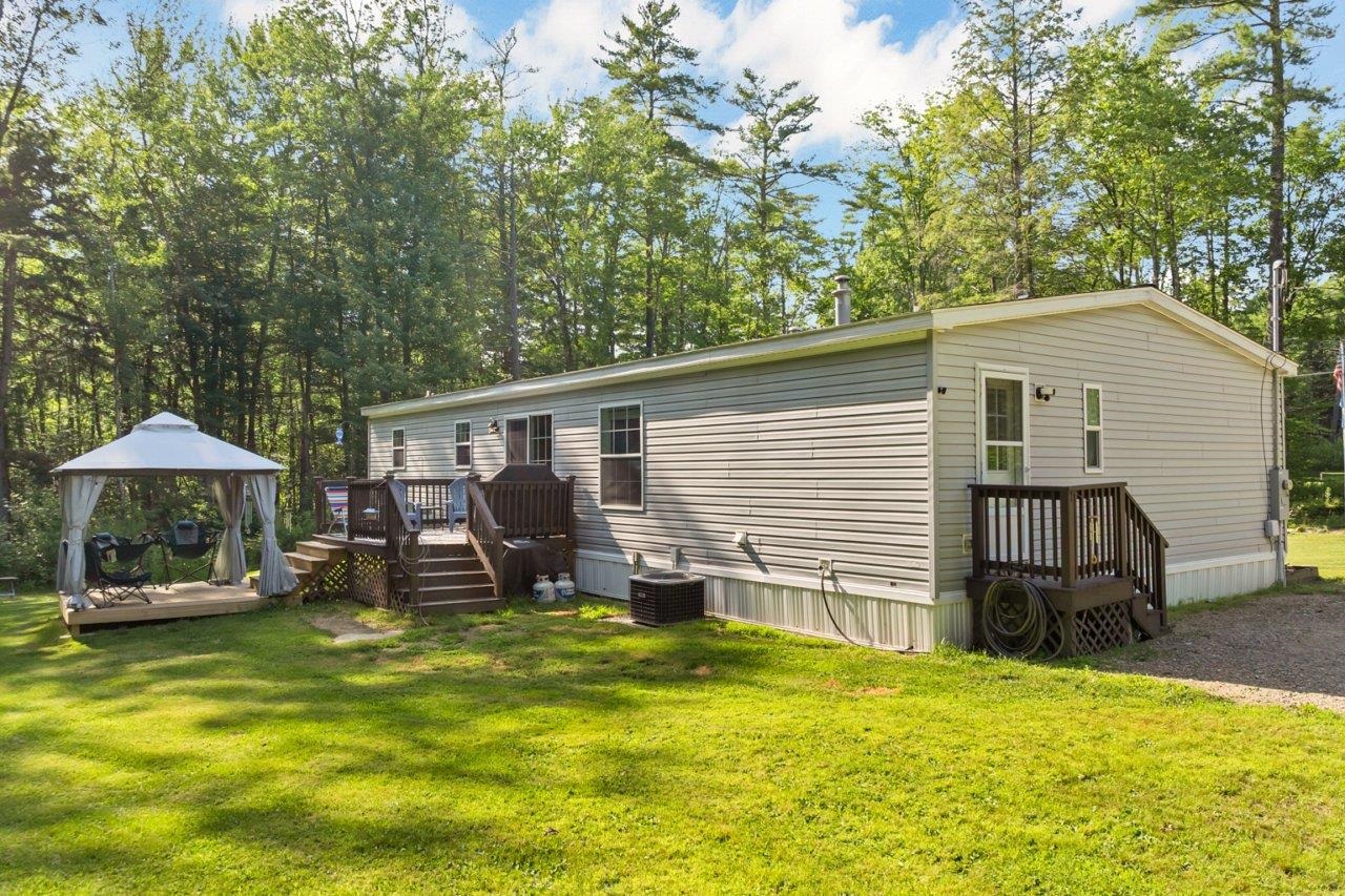 954 Ten Rod Rd, Farmington, NH 03835