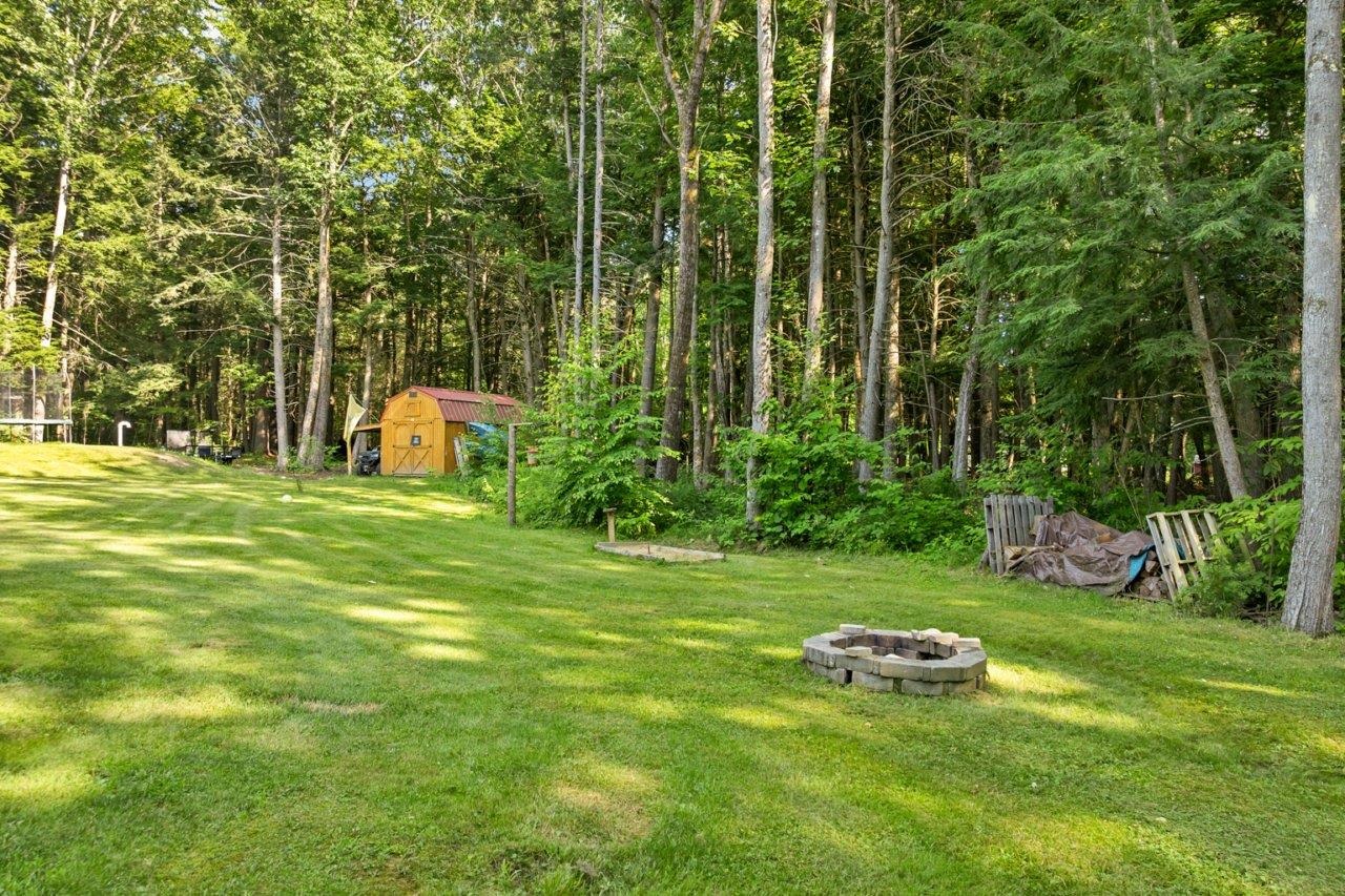 954 Ten Rod Rd, Farmington, NH 03835