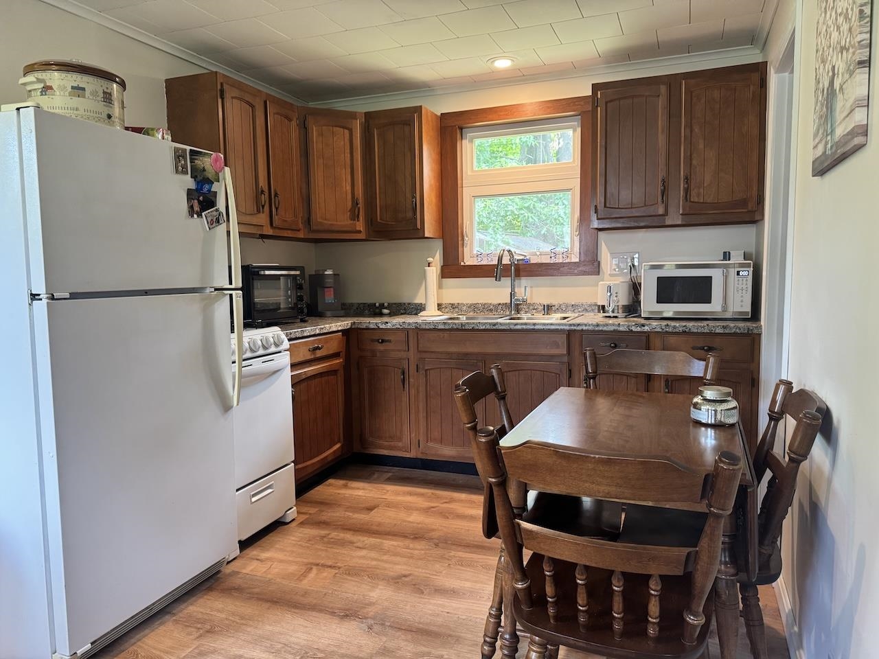 41 Park St, Swanzey, NH 03431