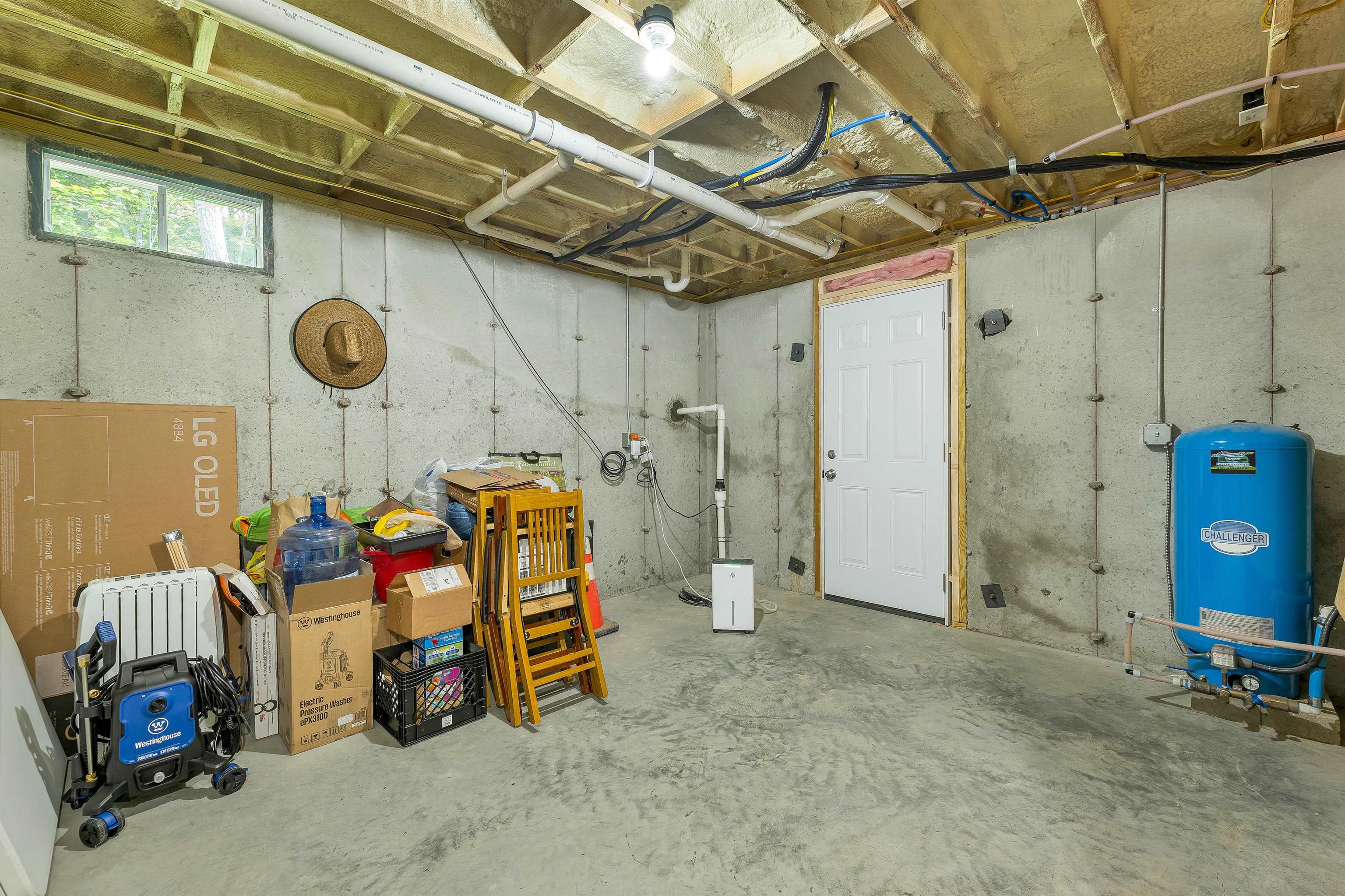 616 Deer Meadow Rd, Webster, NH 03303