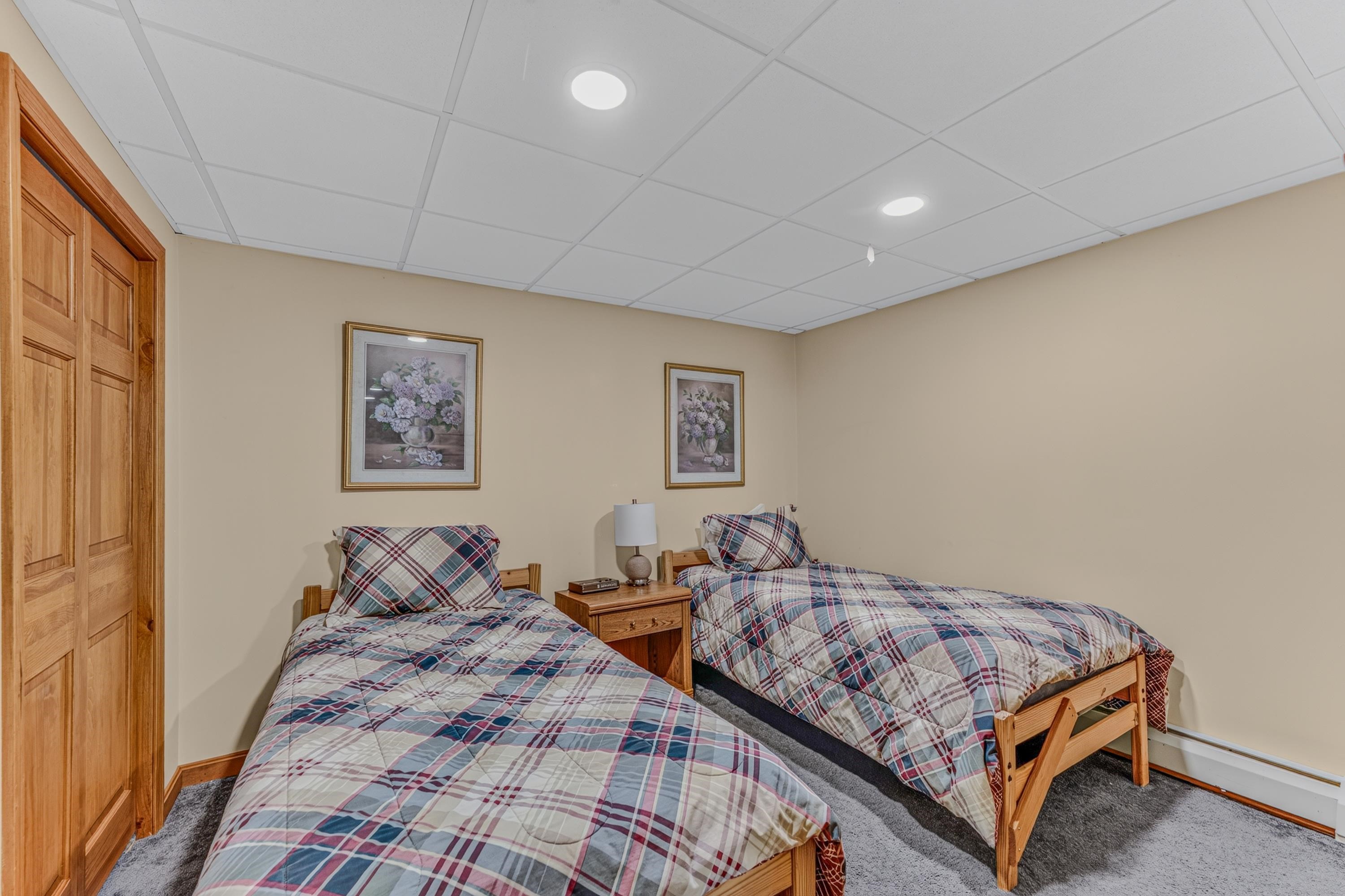 114 Remick Ln #16, Carroll, NH 03575