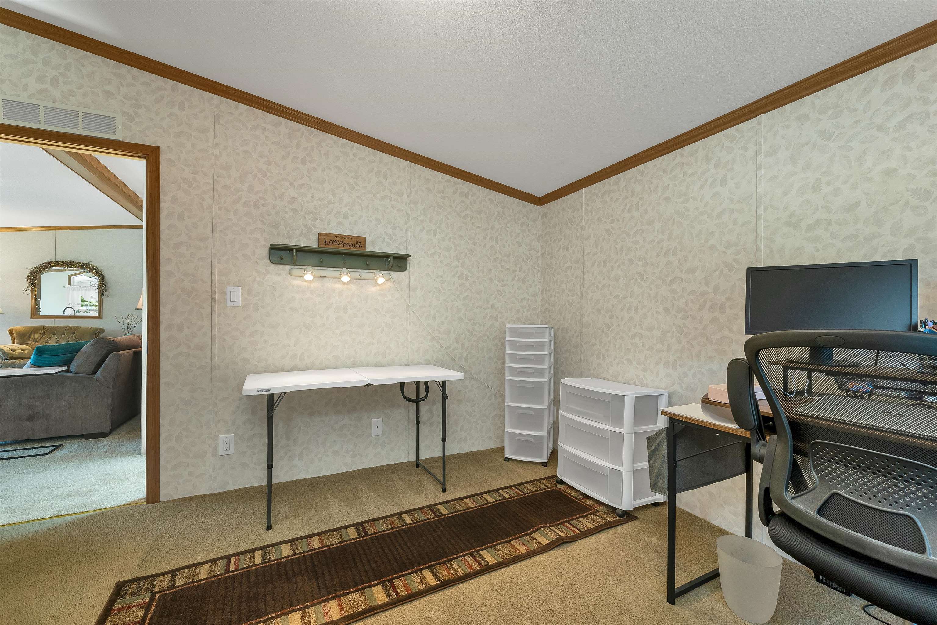 2 Lilac Dr, Rochester, NH 03867-5254