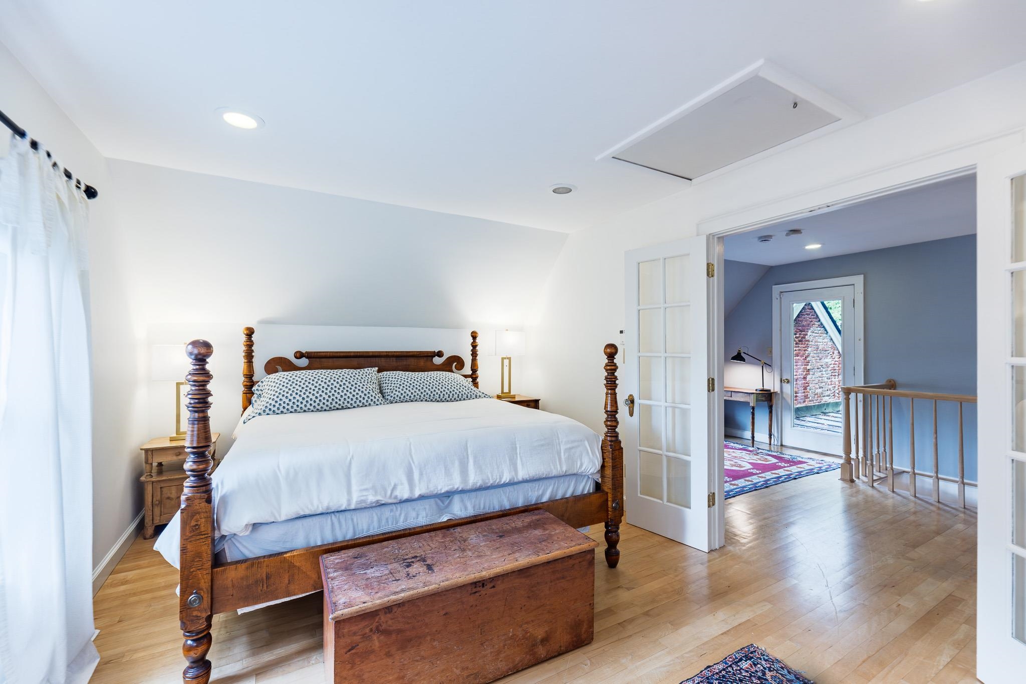 Primary Bedroom 25692849