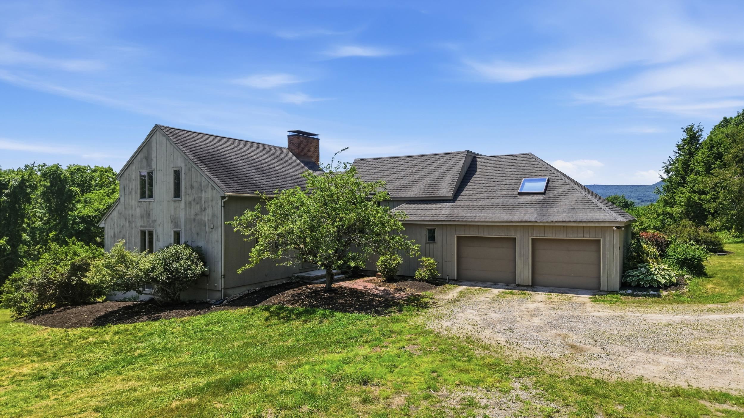 29 Stiles Farm Rd, Wilton, NH 03086