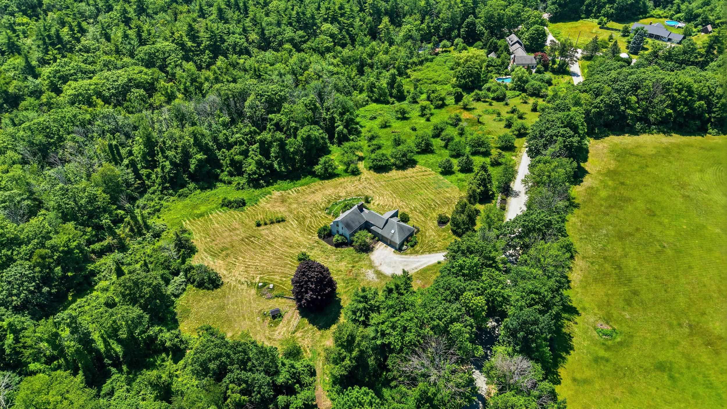 29 Stiles Farm Rd, Wilton, NH 03086