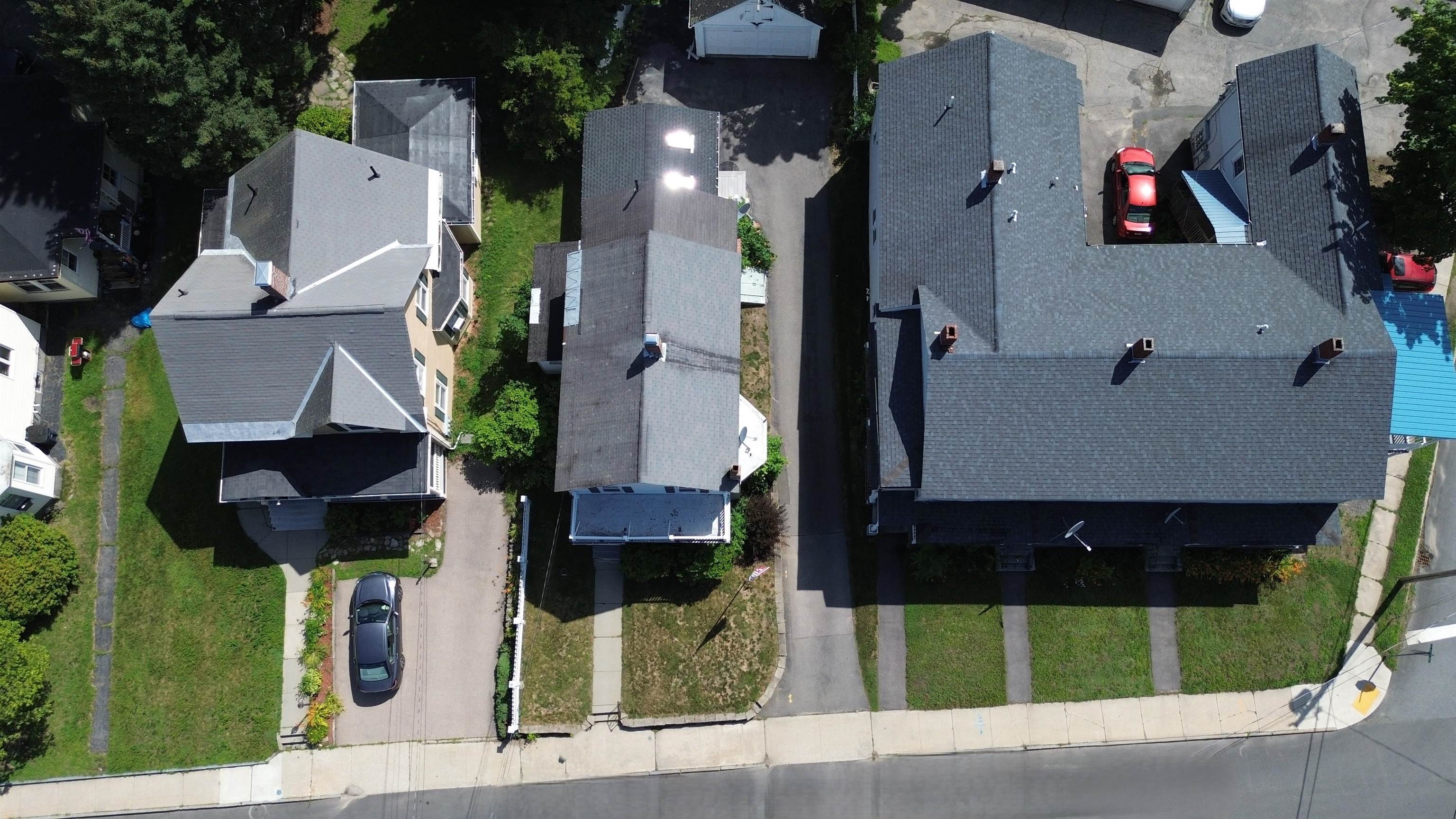 29 Manchester St, Nashua, NH 03064