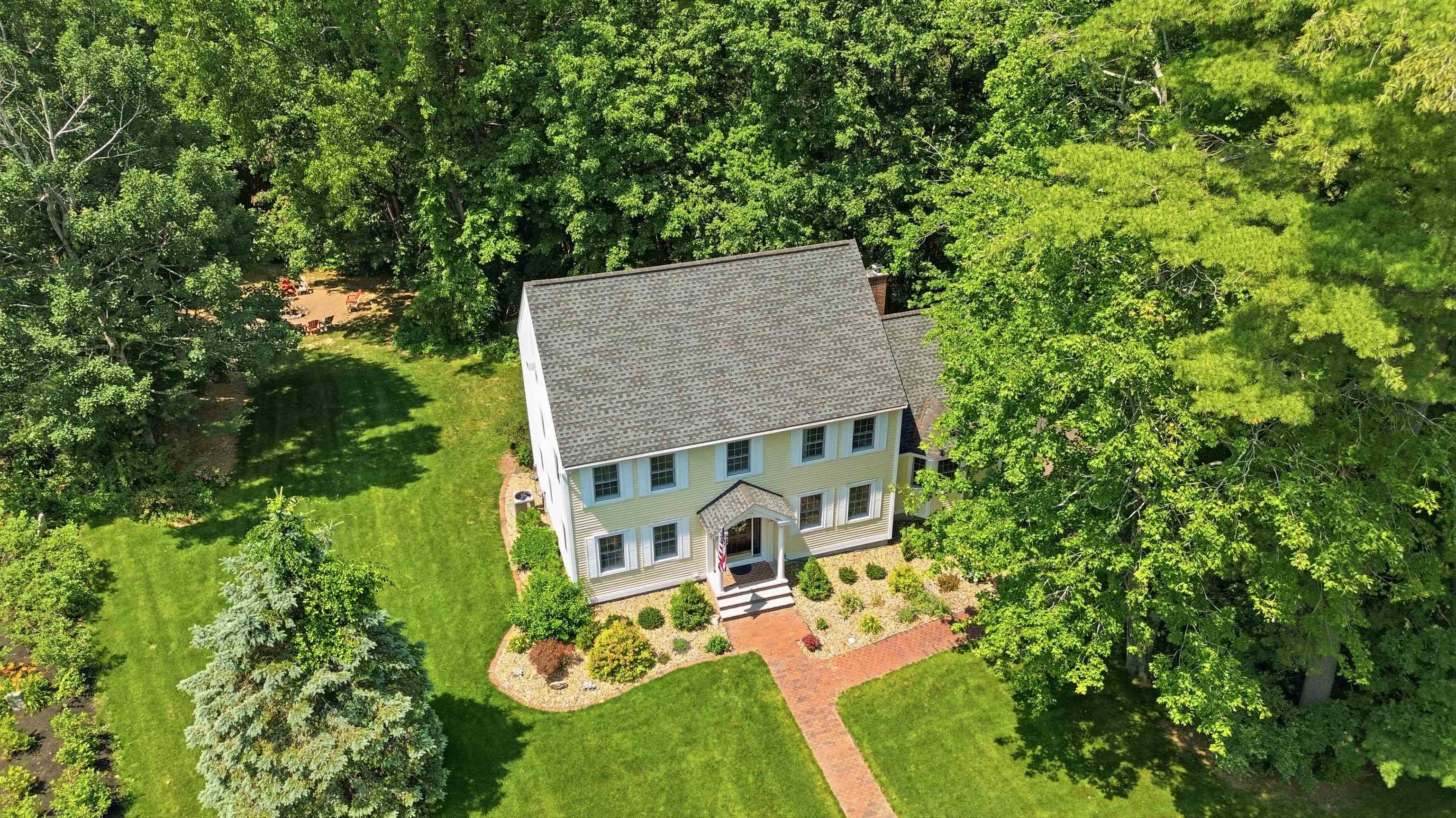 108 Sky View Dr, Pelham, NH 03076
