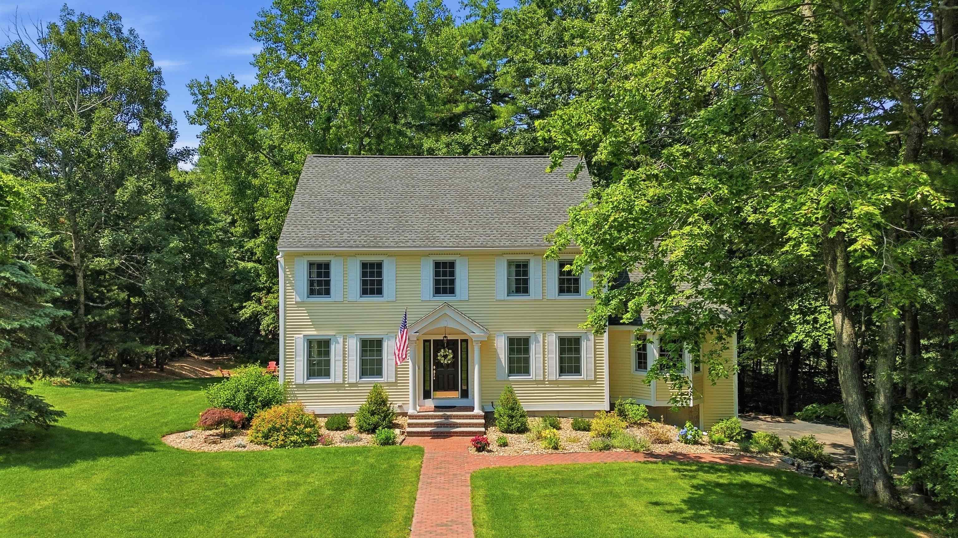 108 Sky View Dr, Pelham, NH 03076