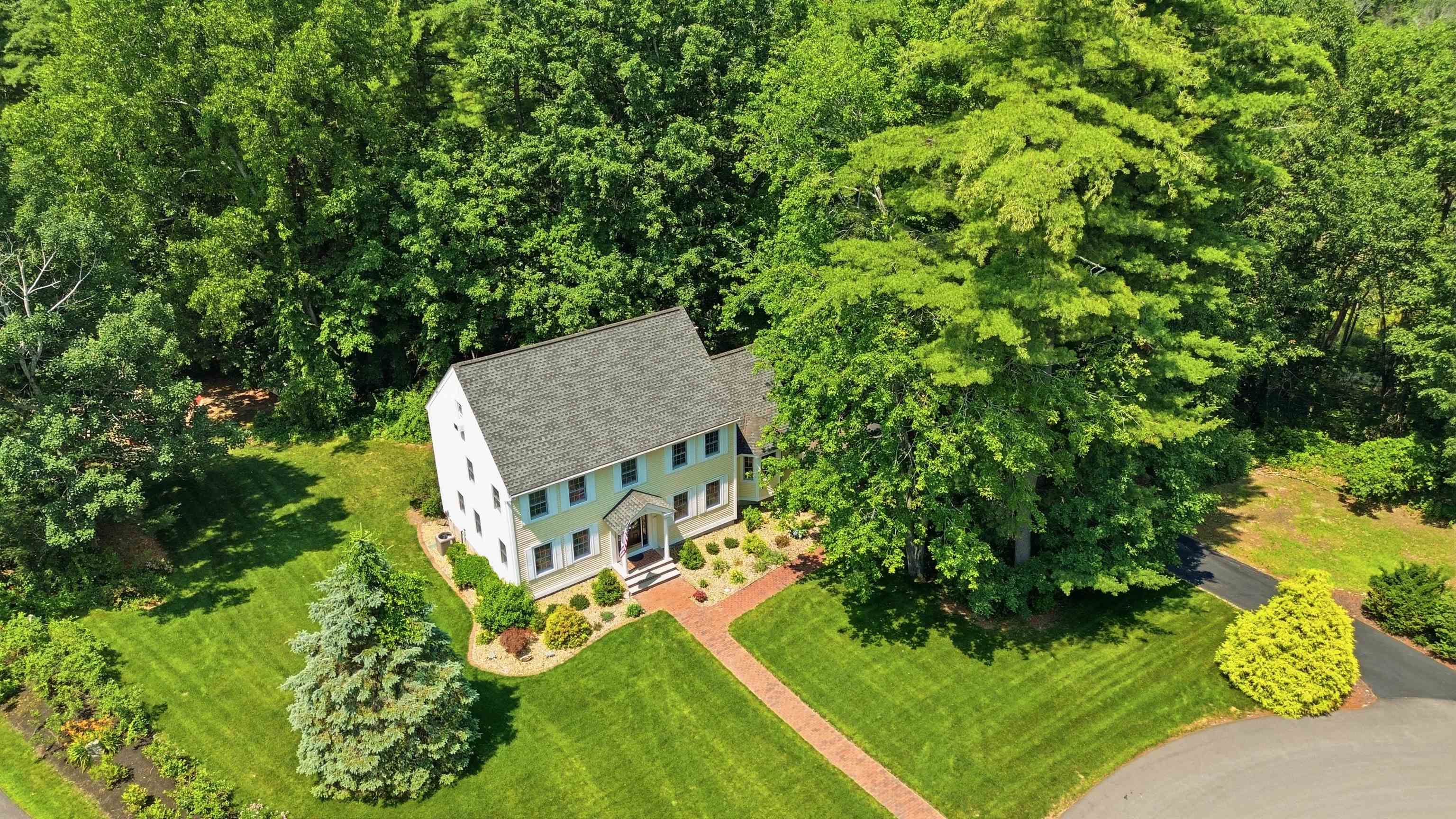 108 Sky View Dr, Pelham, NH 03076