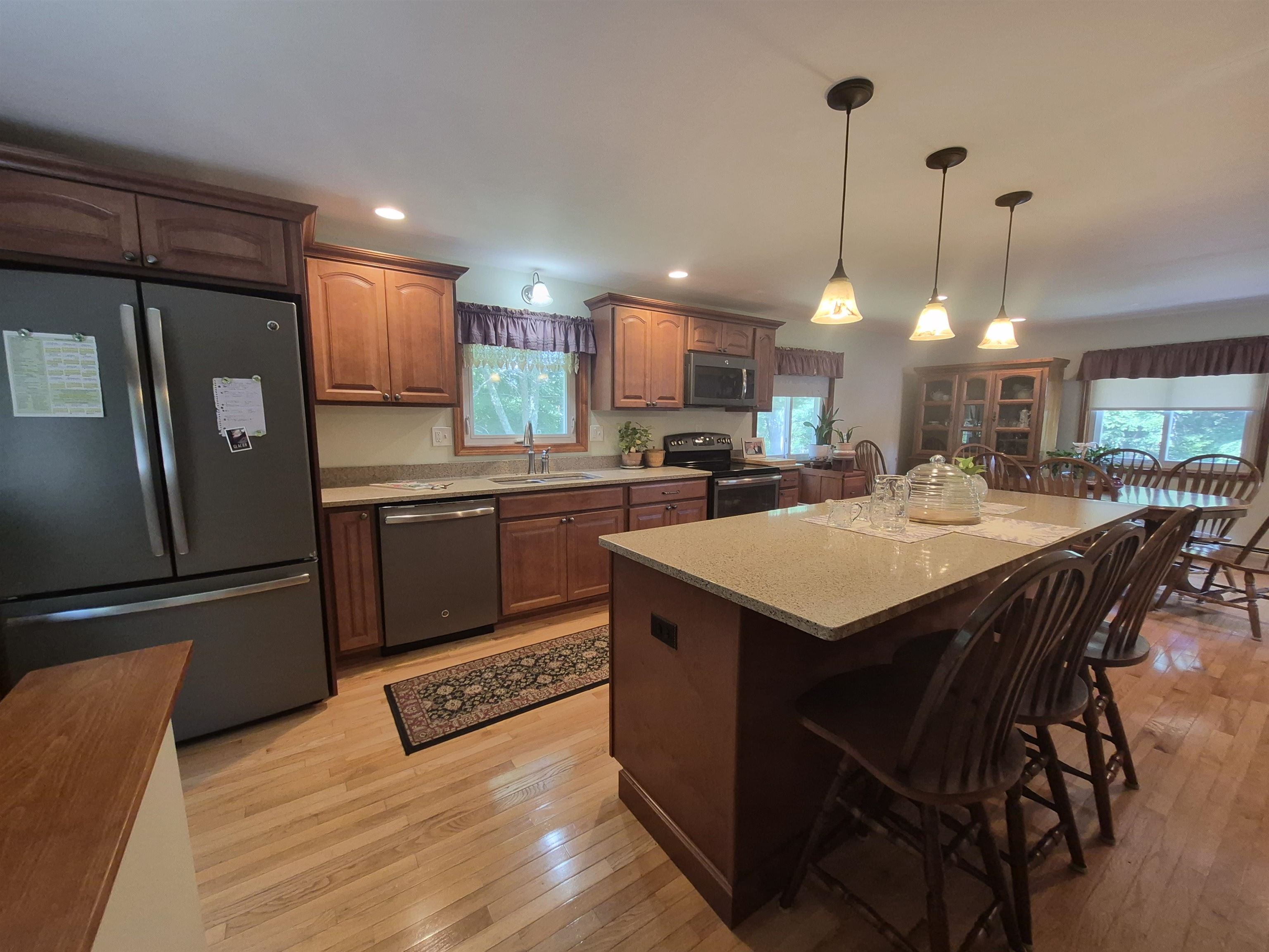 108 Newton Rd, Plaistow, NH 03865