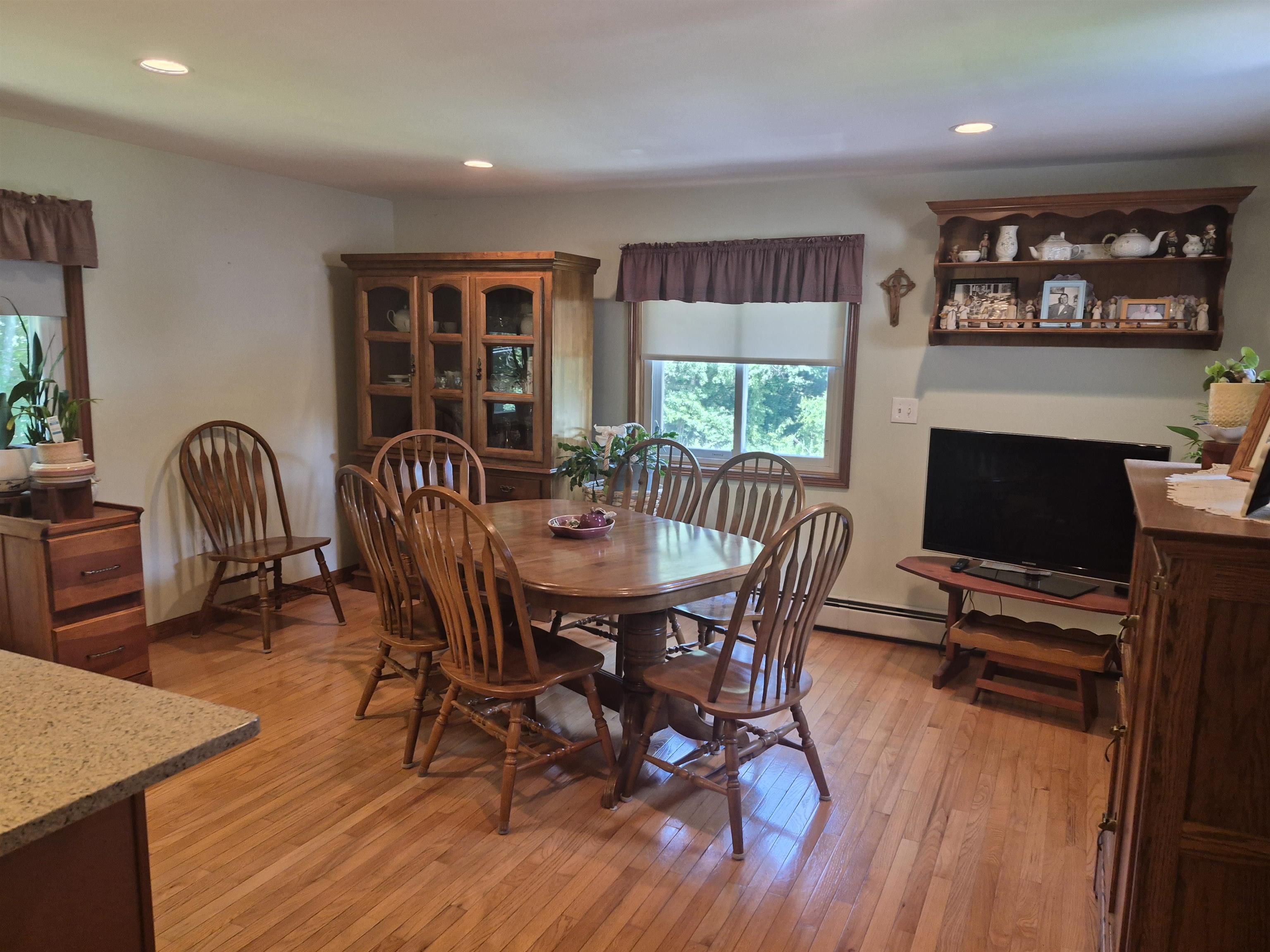 108 Newton Rd, Plaistow, NH 03865