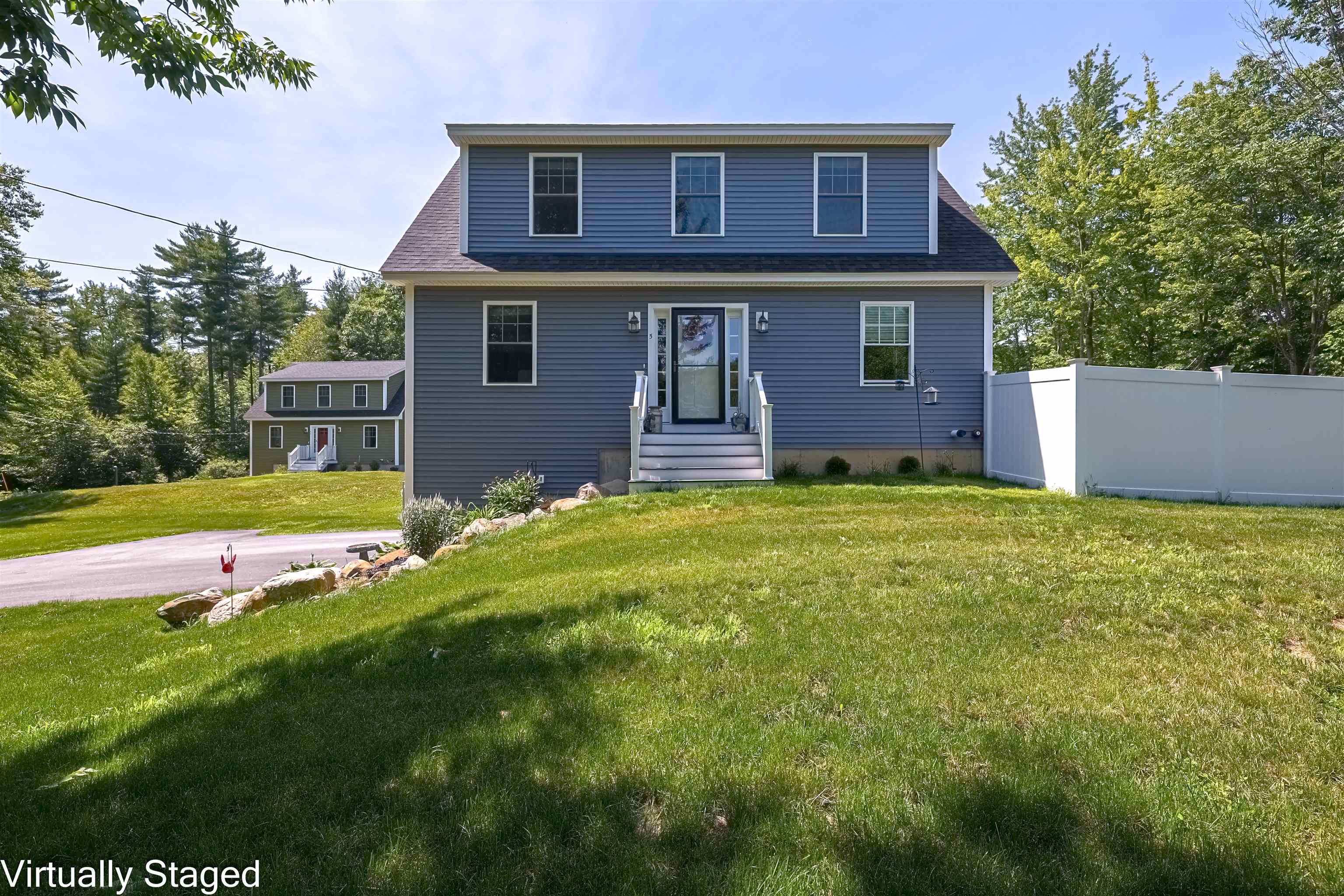 5 Laura Dr, Rochester, NH 03867