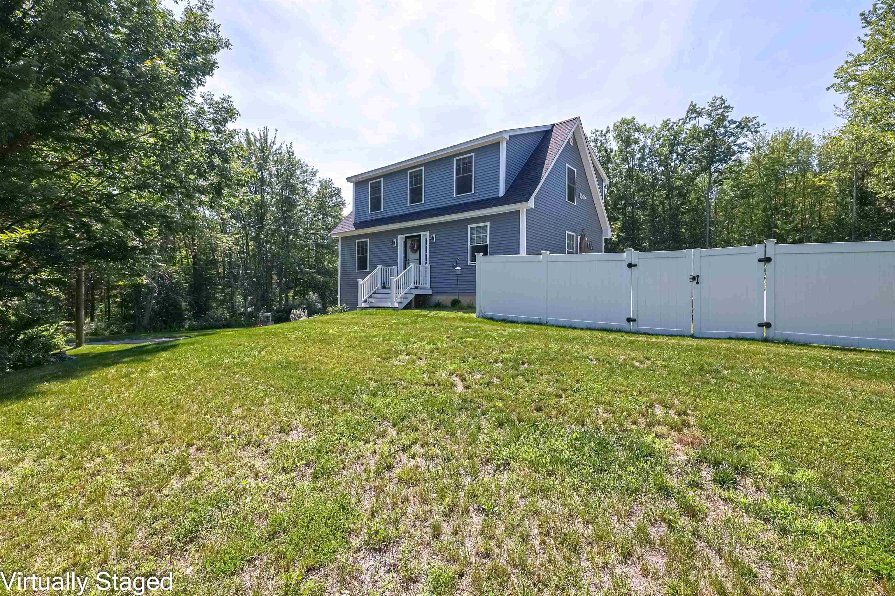 5 Laura Dr, Rochester, NH 03867