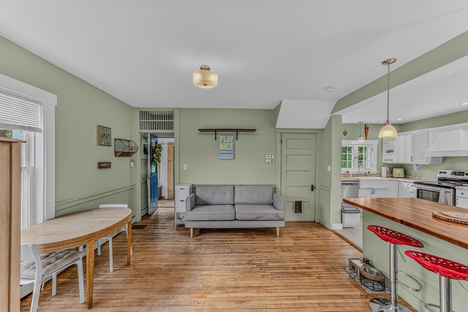 12 Governor's Ter, Lancaster, NH 03584