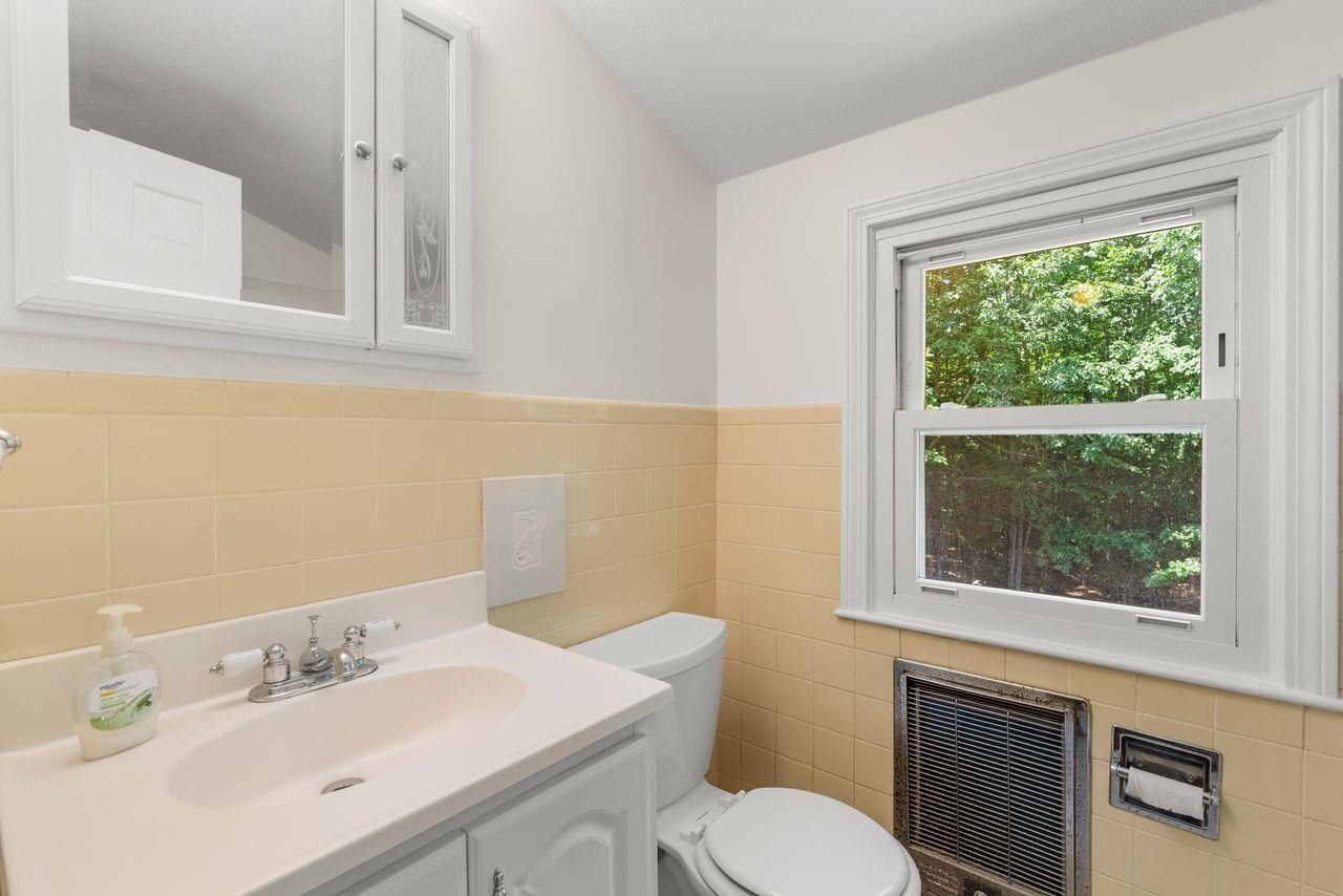 25 Birch Way, New Hampton, NH 03256