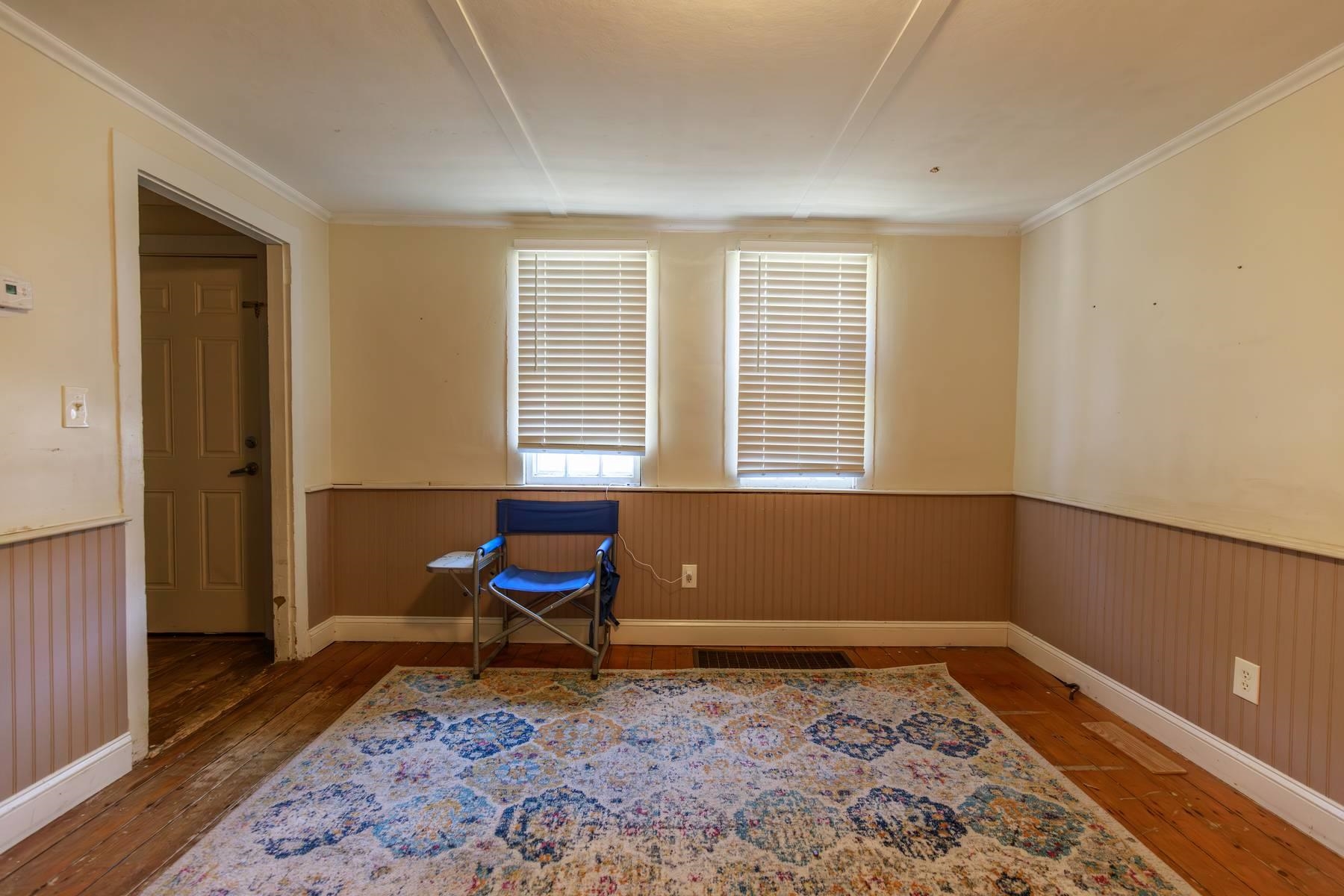 12 Wilder St, Peterborough, NH 03458