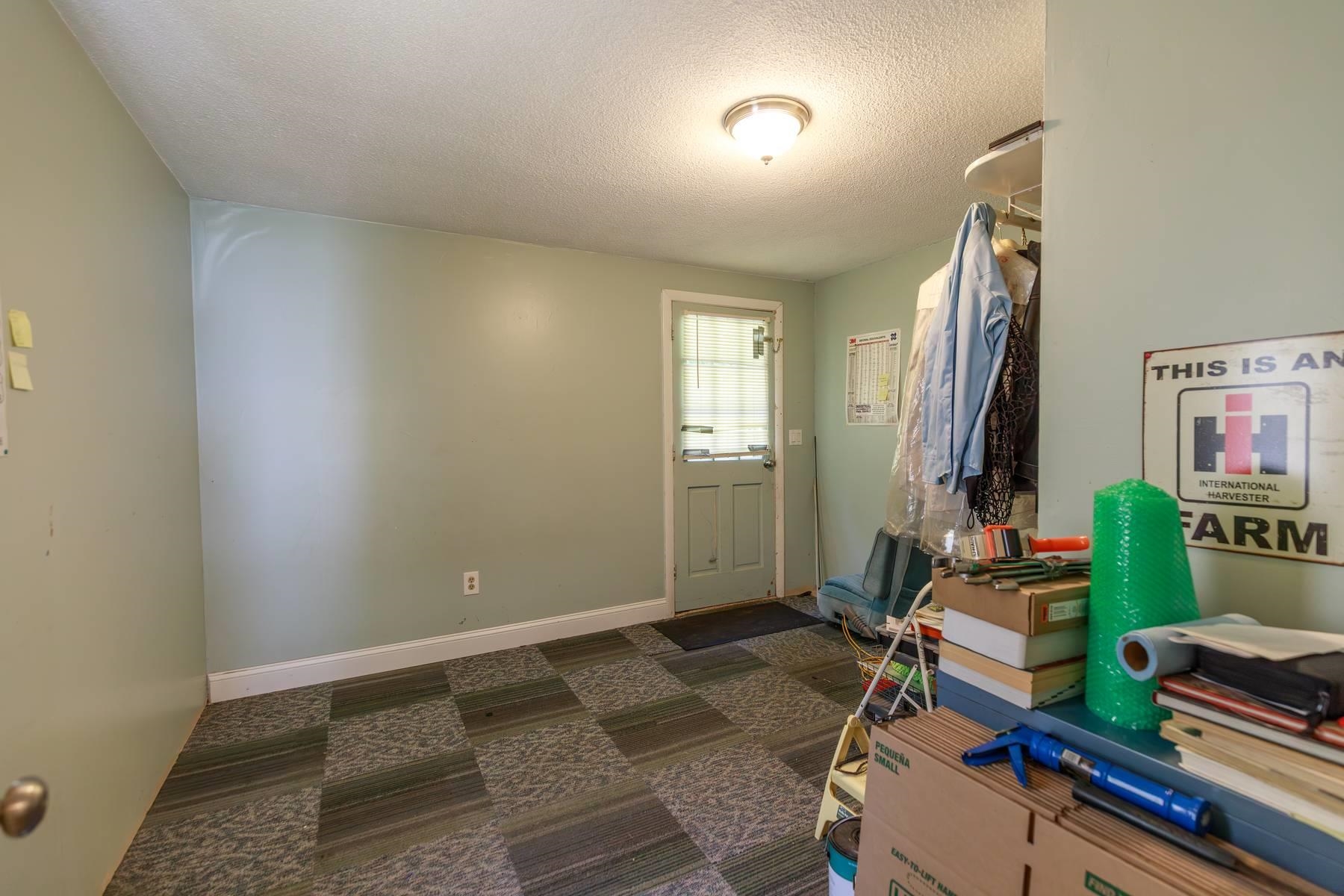 12 Wilder St, Peterborough, NH 03458