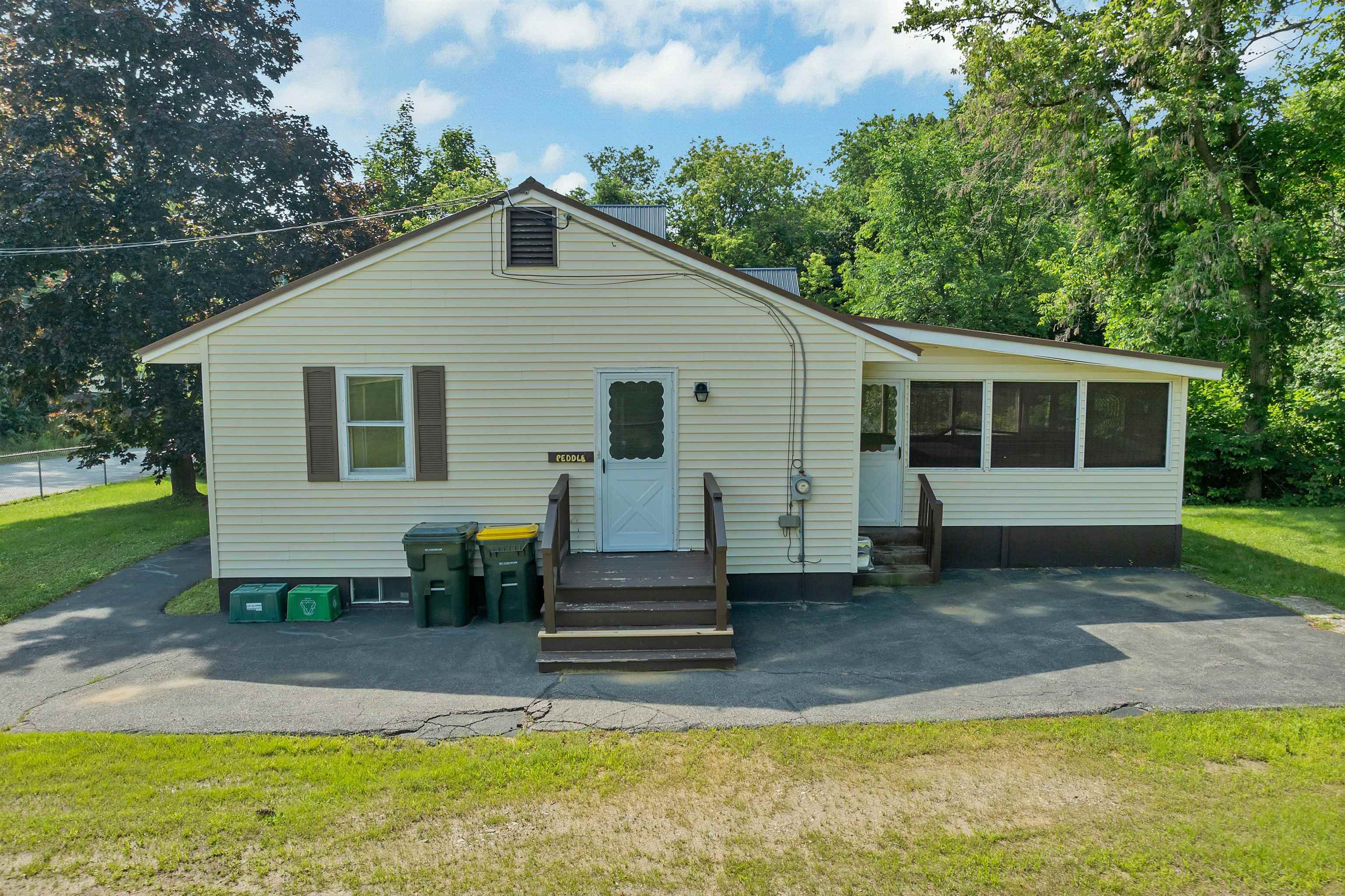 23 Merrimac St, Laconia, NH 03246