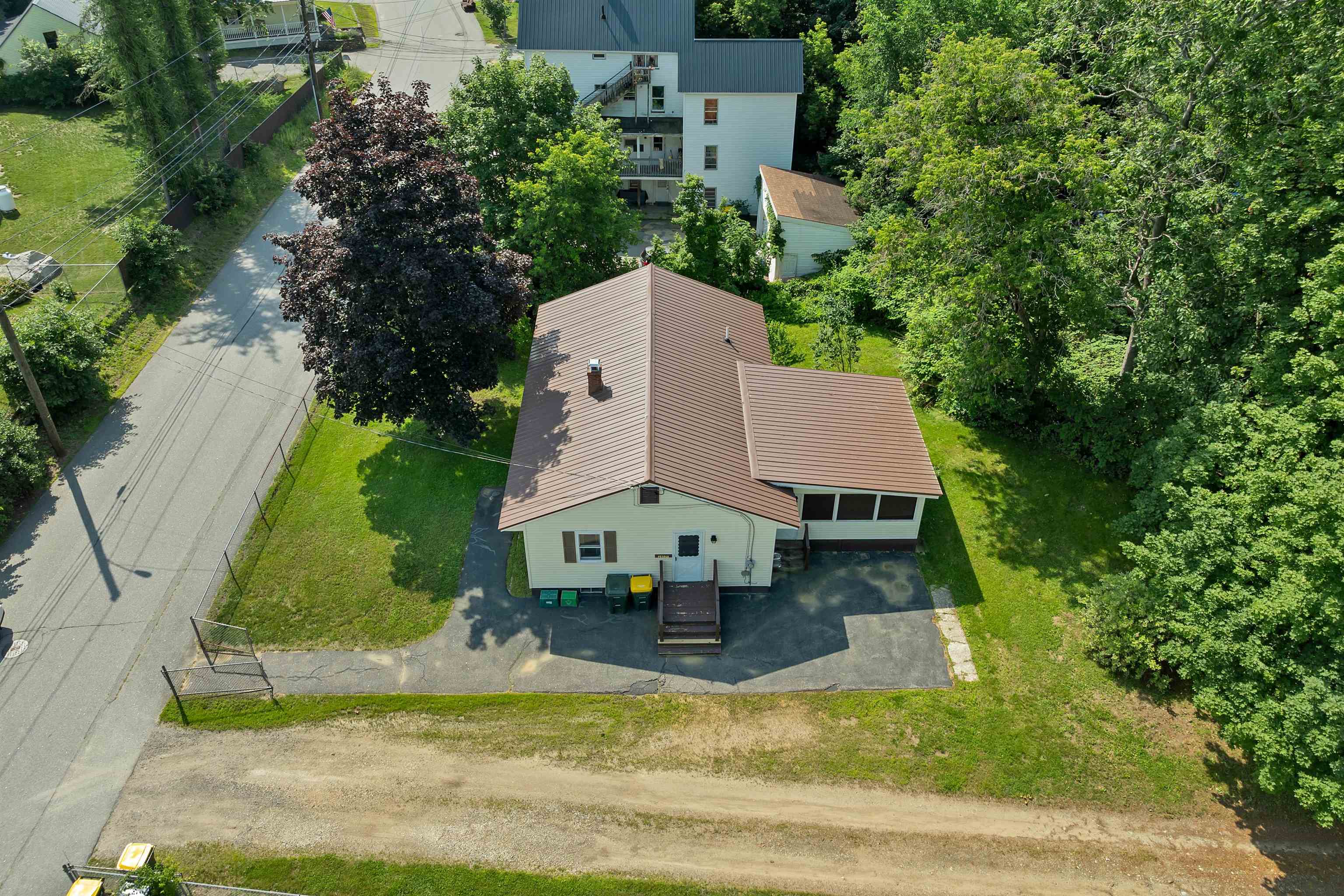 23 Merrimac St, Laconia, NH 03246