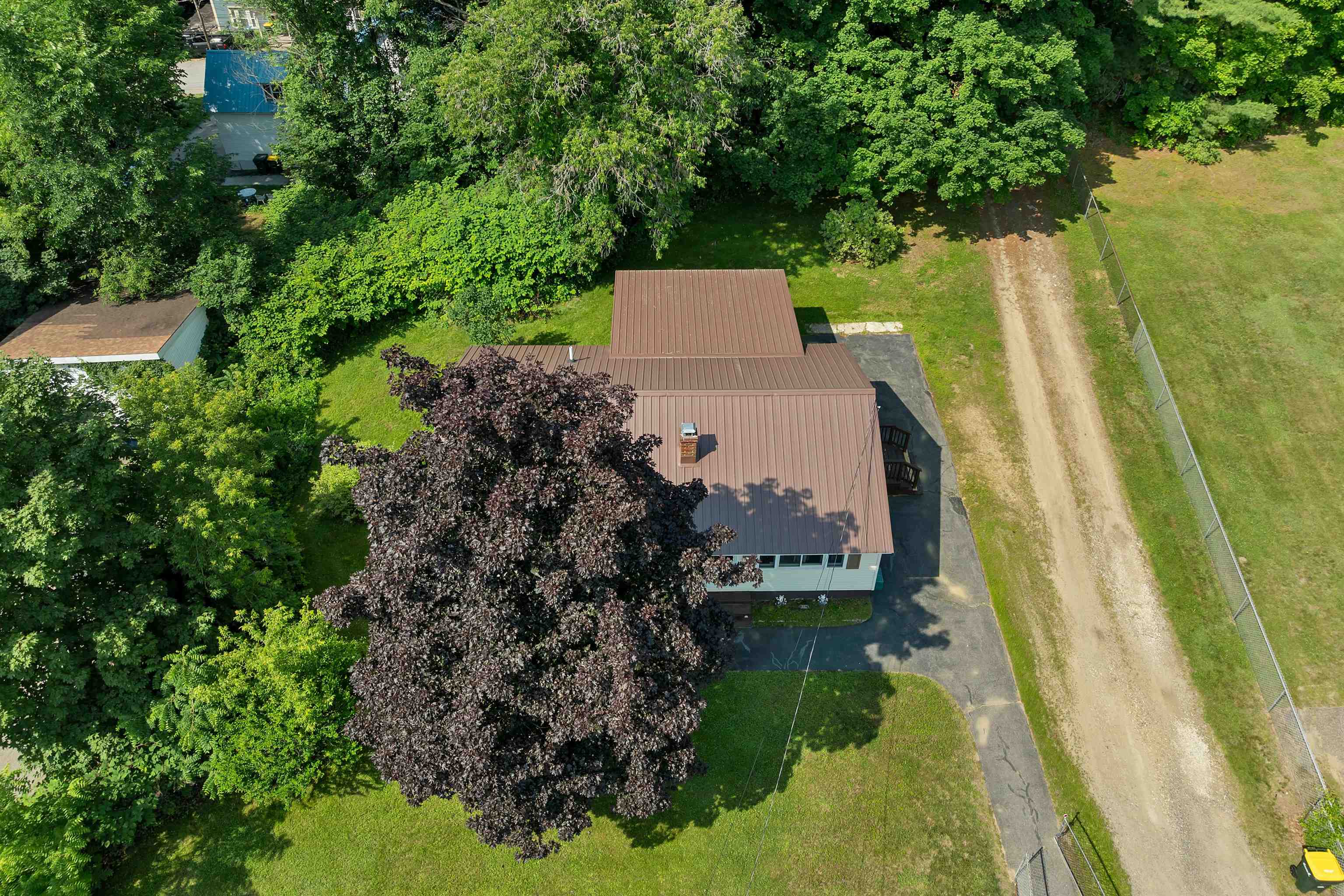 23 Merrimac St, Laconia, NH 03246