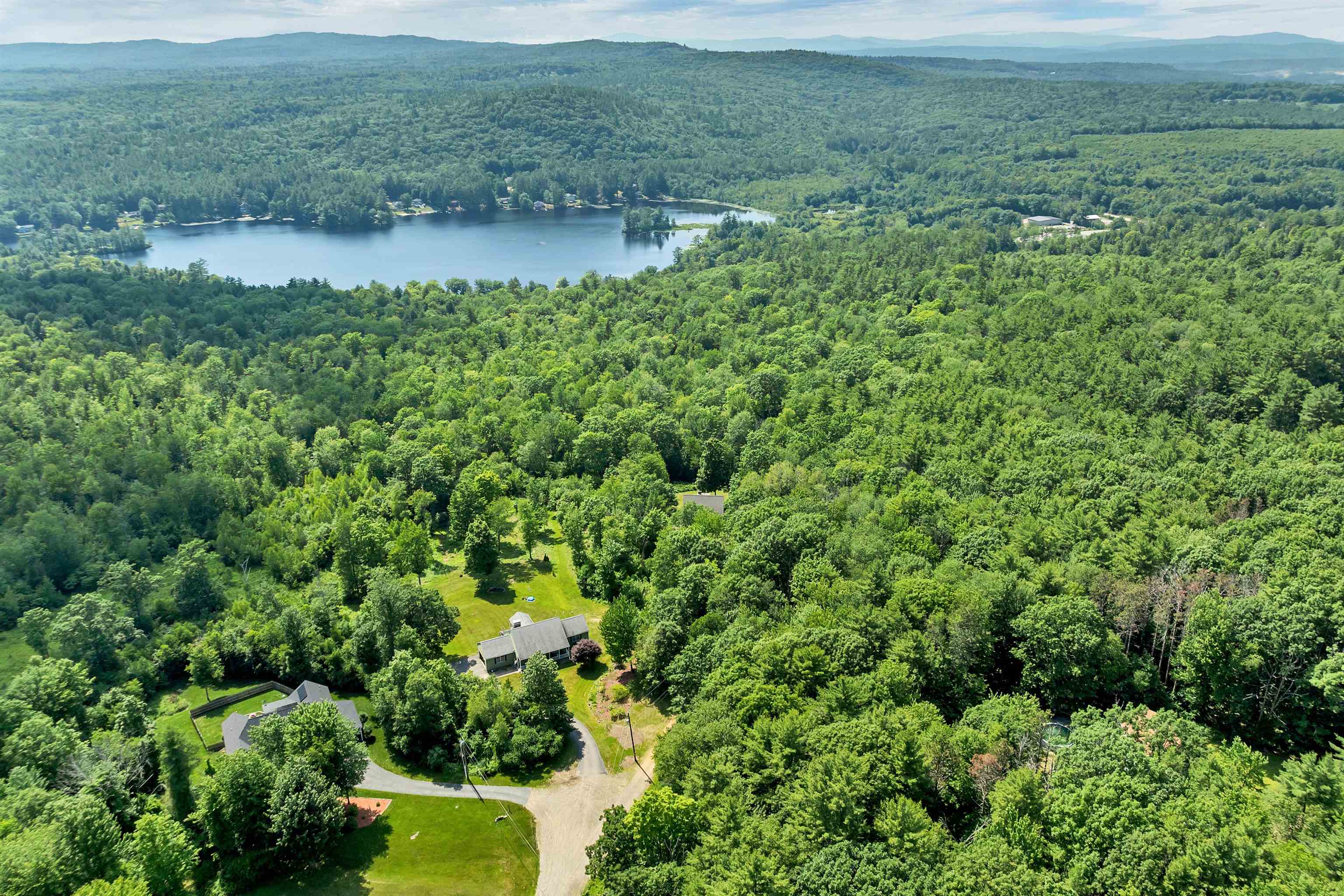 40 Skelley Manor Rd, Gilmanton, NH 03237