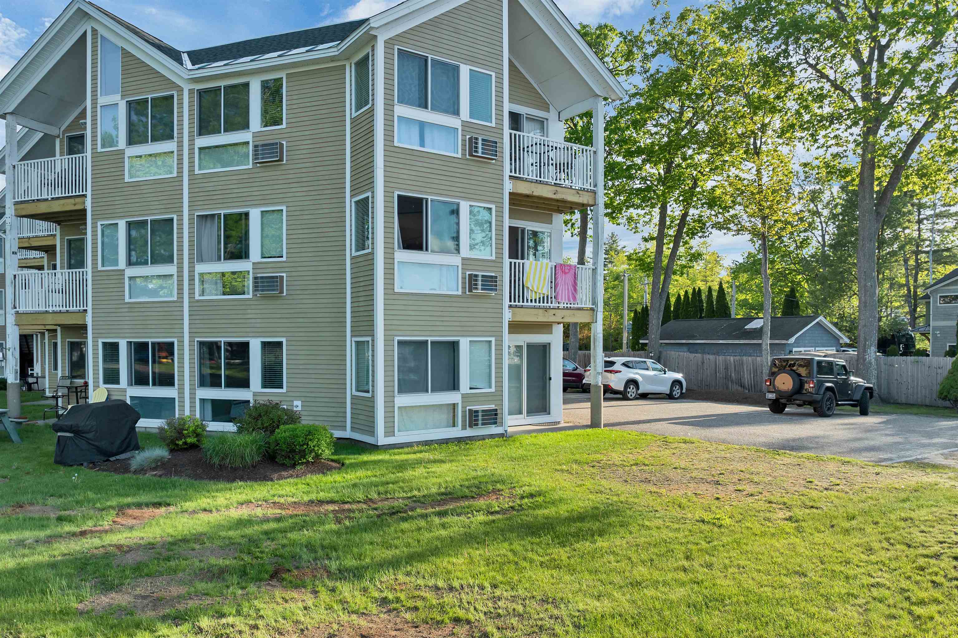 115 Weirs Rd #101, Gilford, NH 03249
