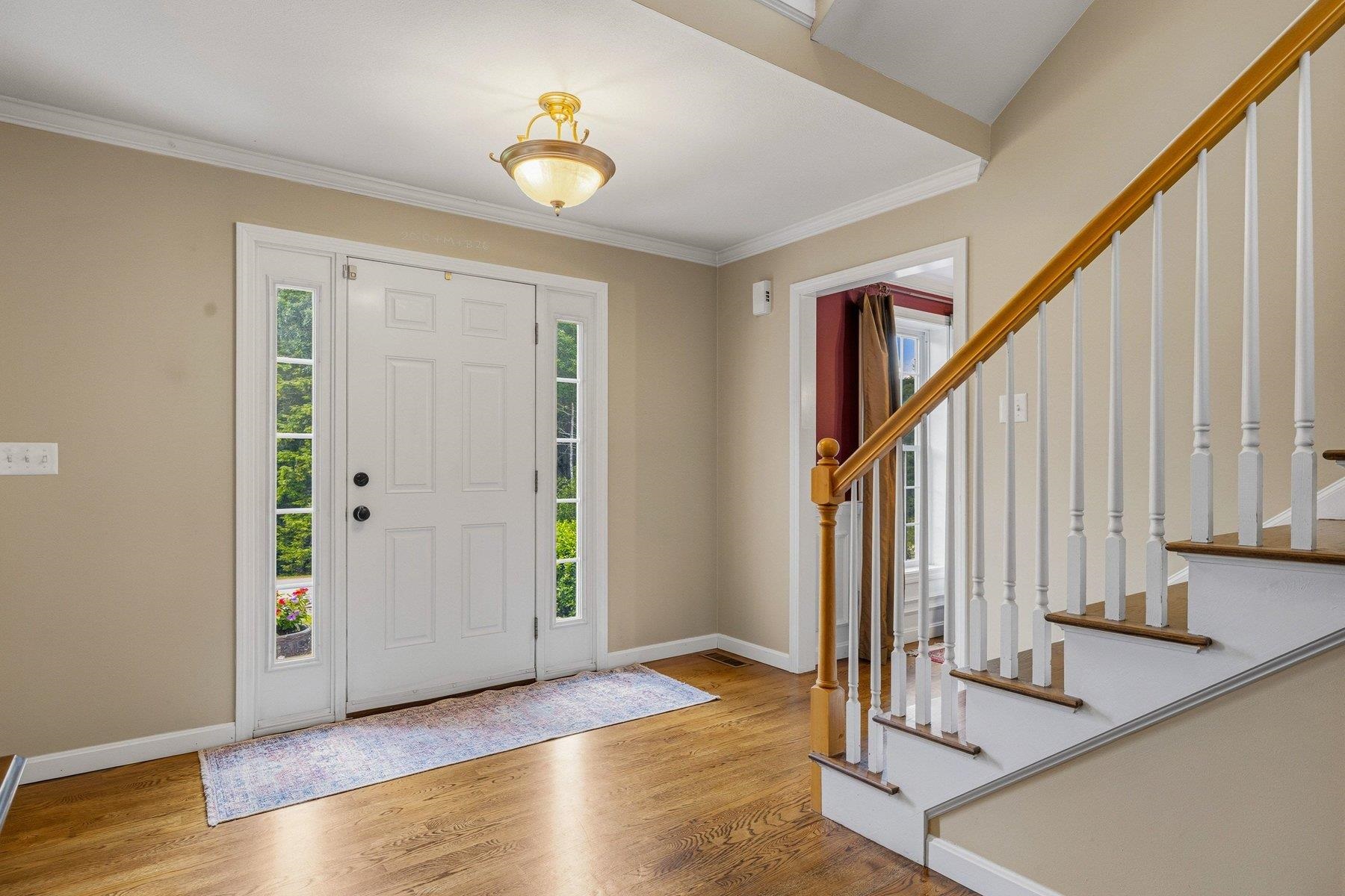 17 Thurston Dr, Lee, NH 03861