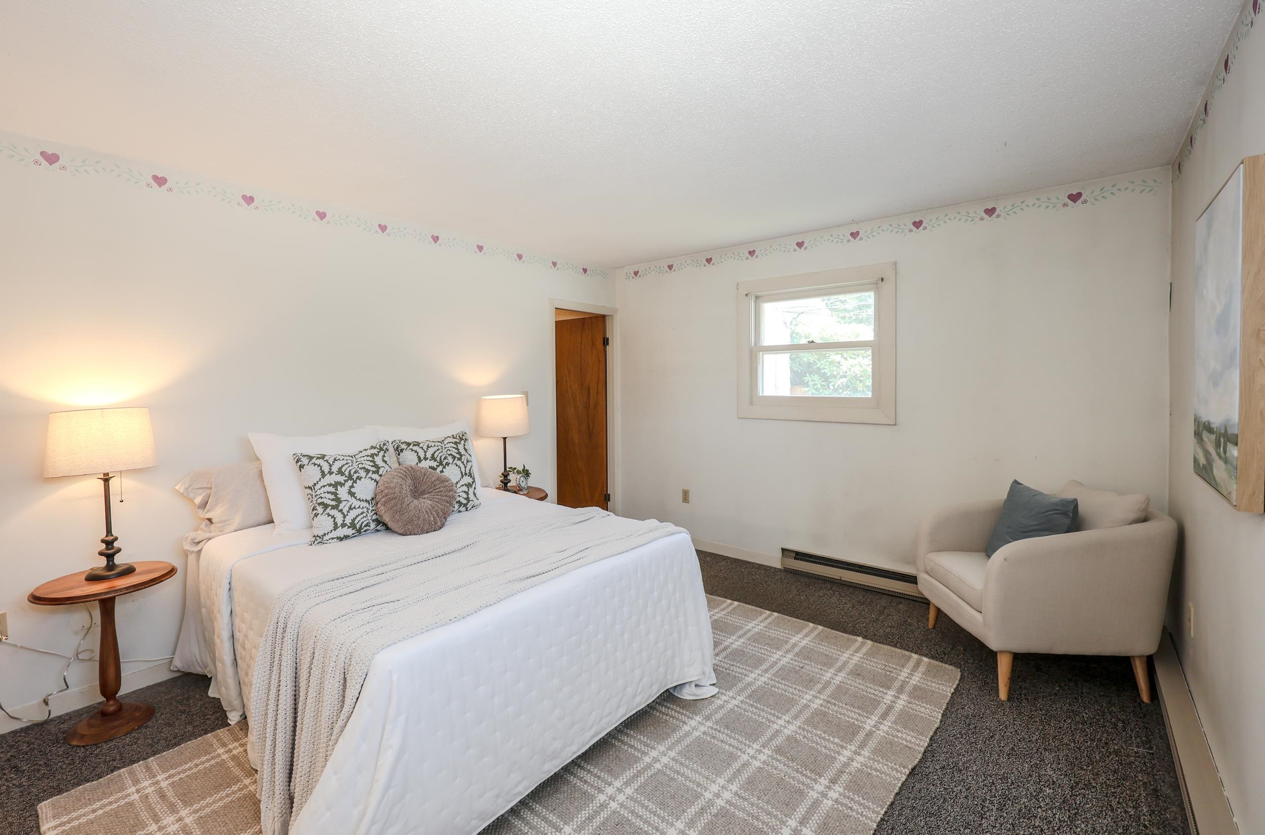 26 Rundlett St, Concord, NH 03301