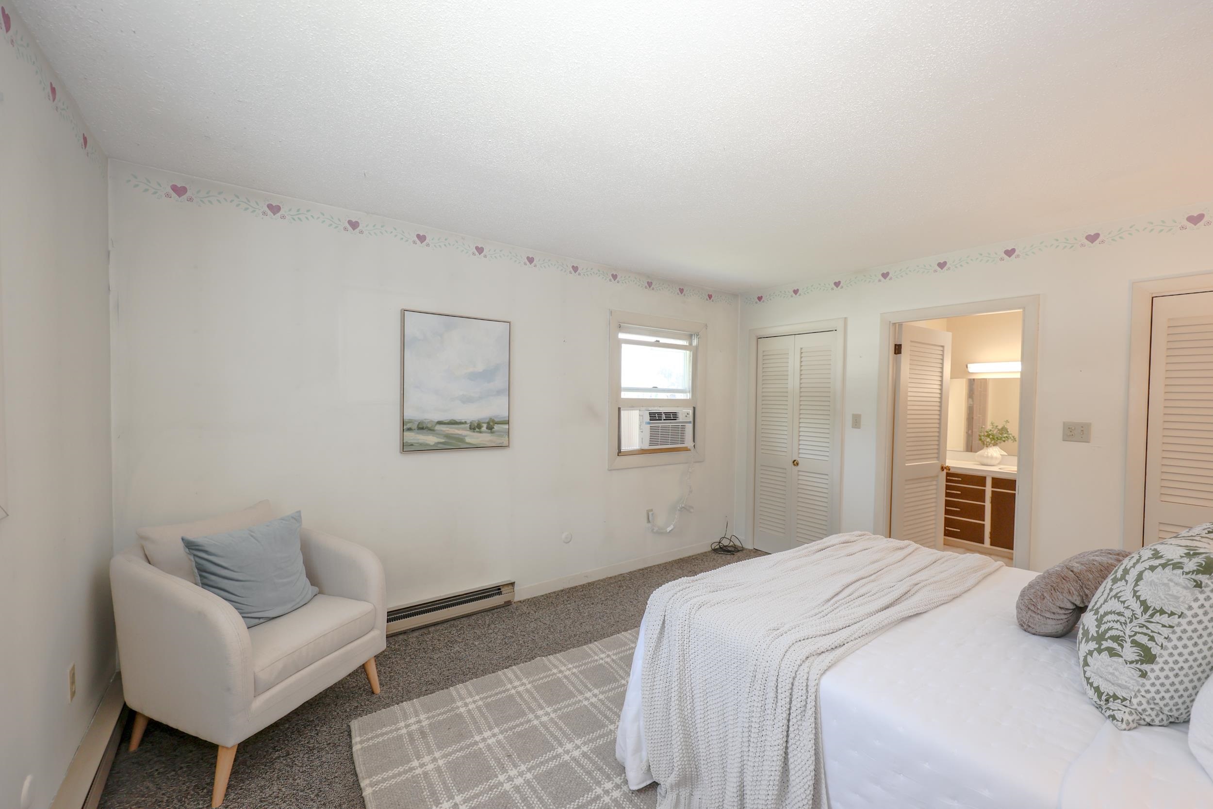 26 Rundlett St, Concord, NH 03301