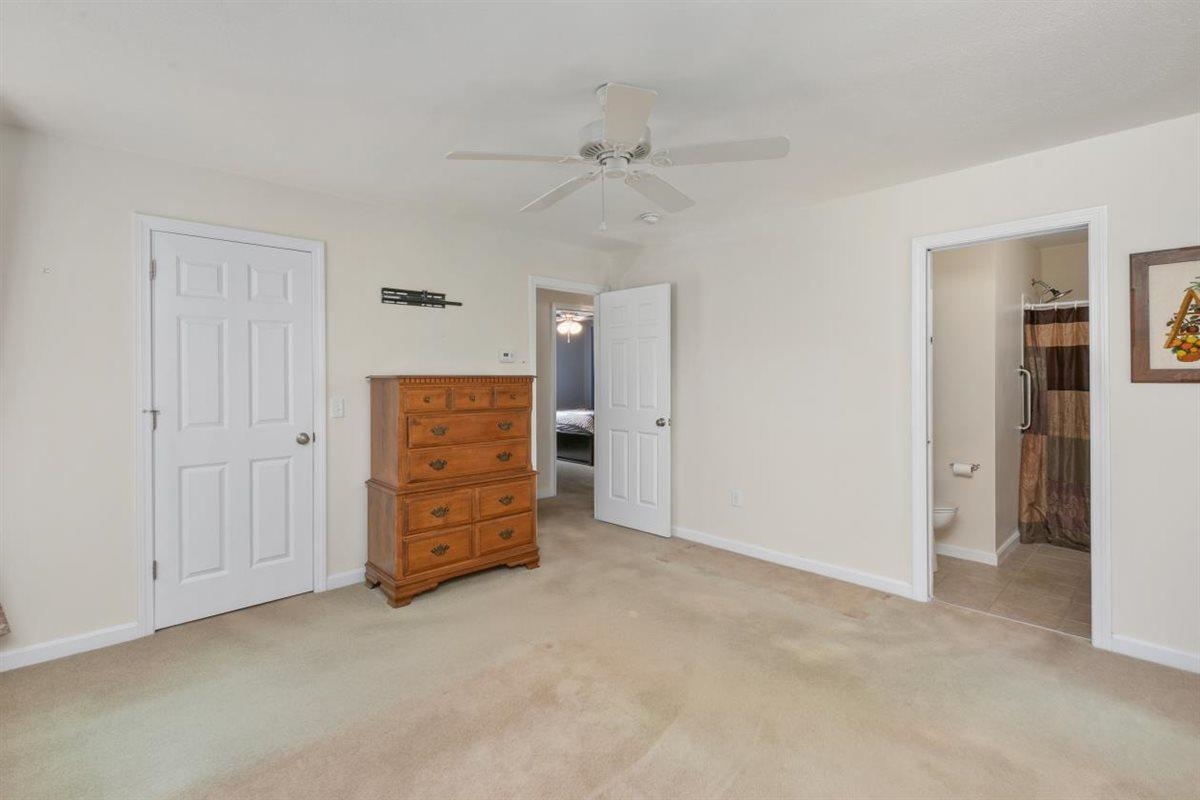 45 Phillips Rd, Sandown, NH 03873