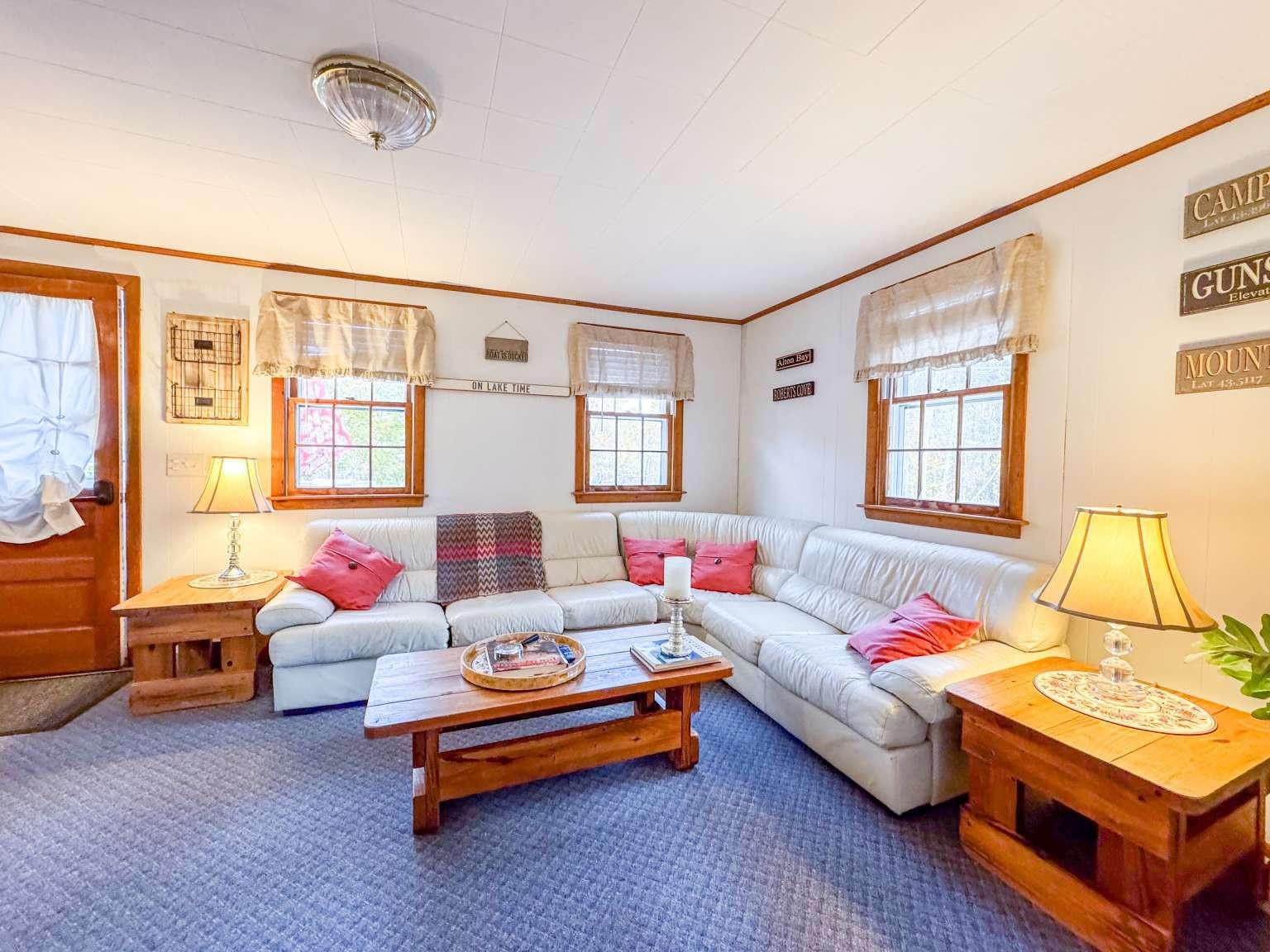 12 Beach , Alton, NH 03810