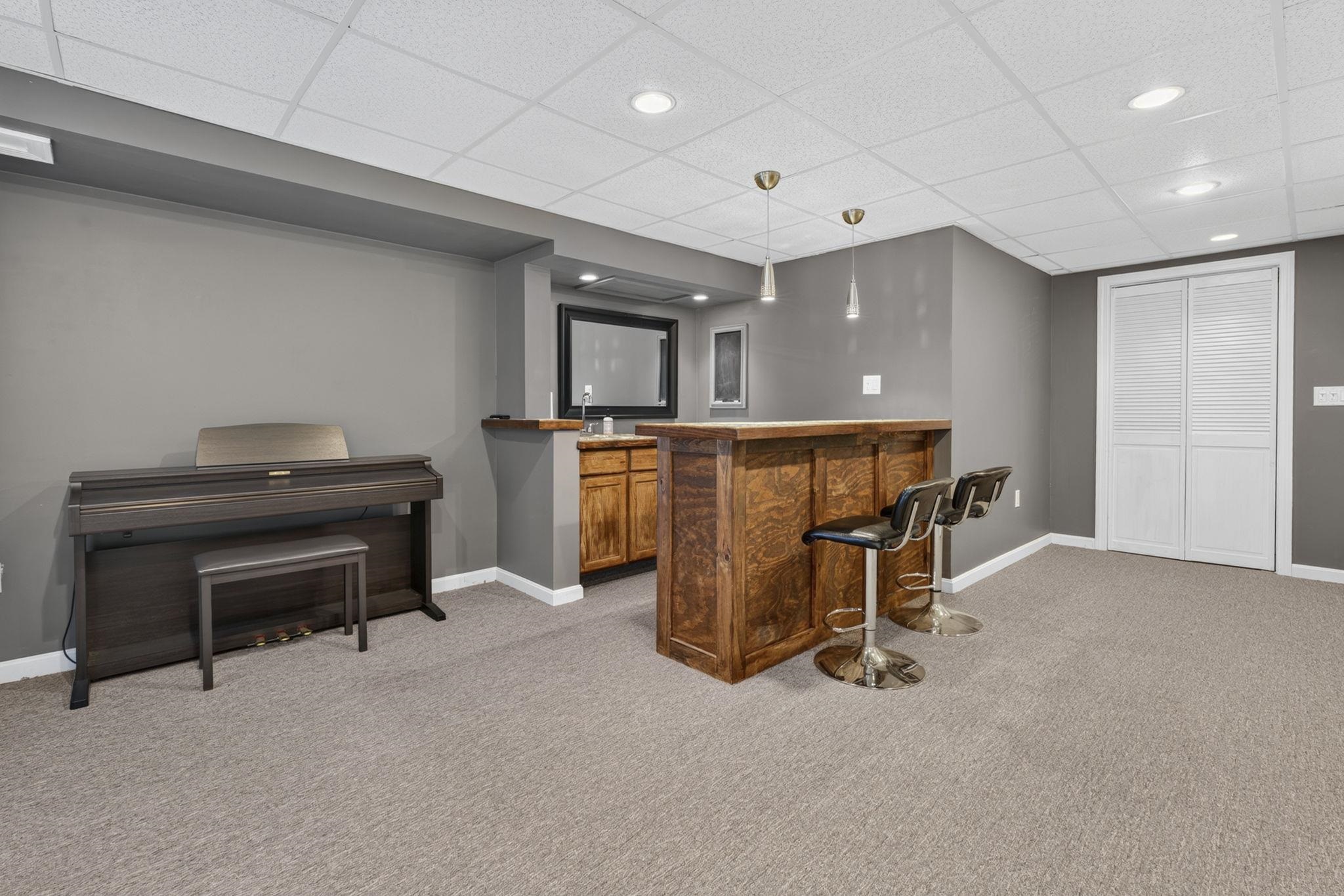 26 Sullivan Ct, Salem, NH 03079