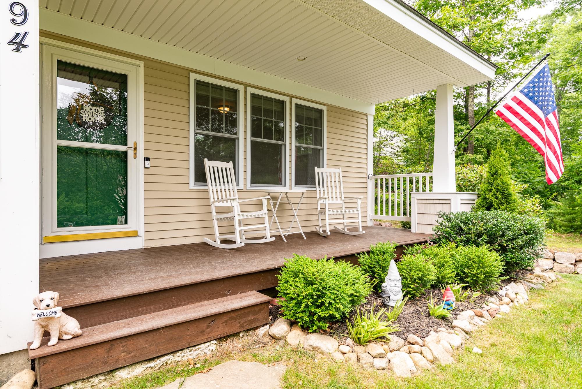94 High Meadows Dr, Deerfield, NH 03037