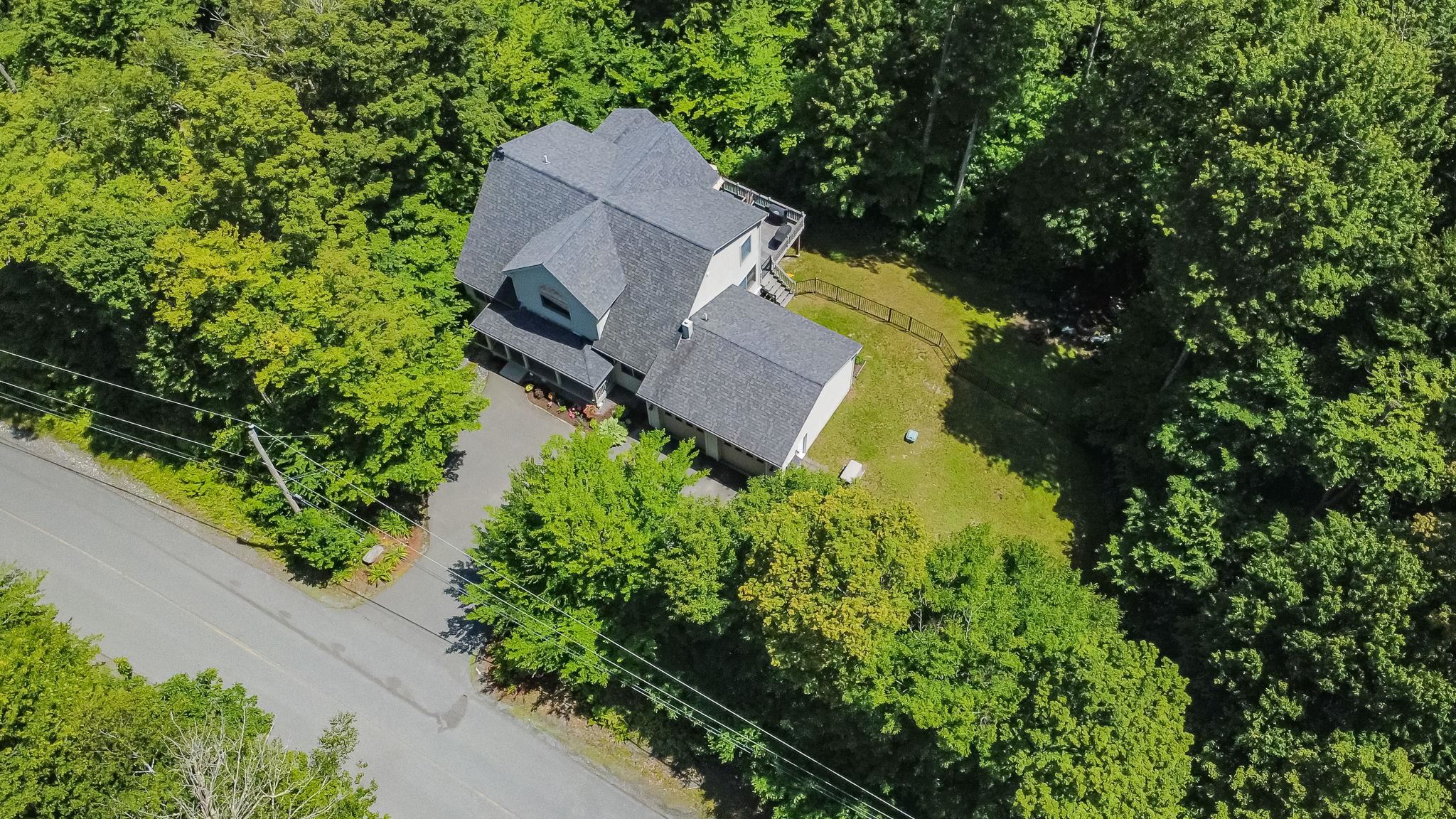 4 Bear Dr, Enfield, NH 03748