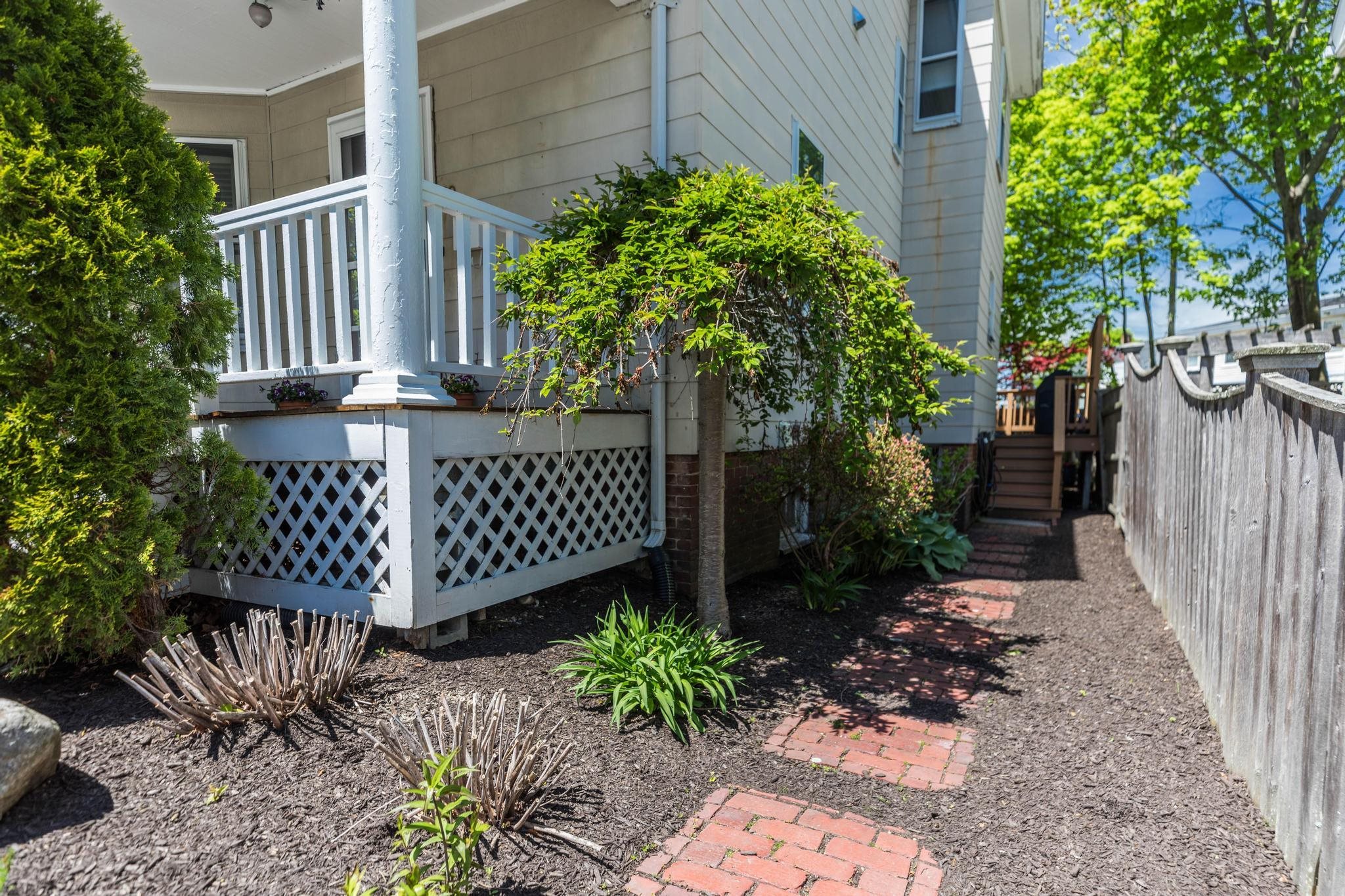 39 Chauncey St, Portsmouth, NH 03801