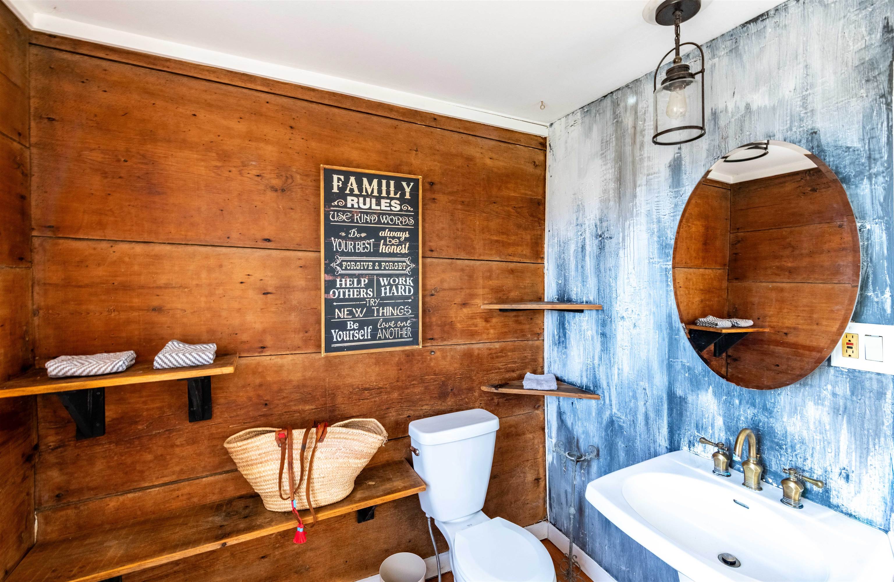 87 Porter Rd, Bath, NH 03740