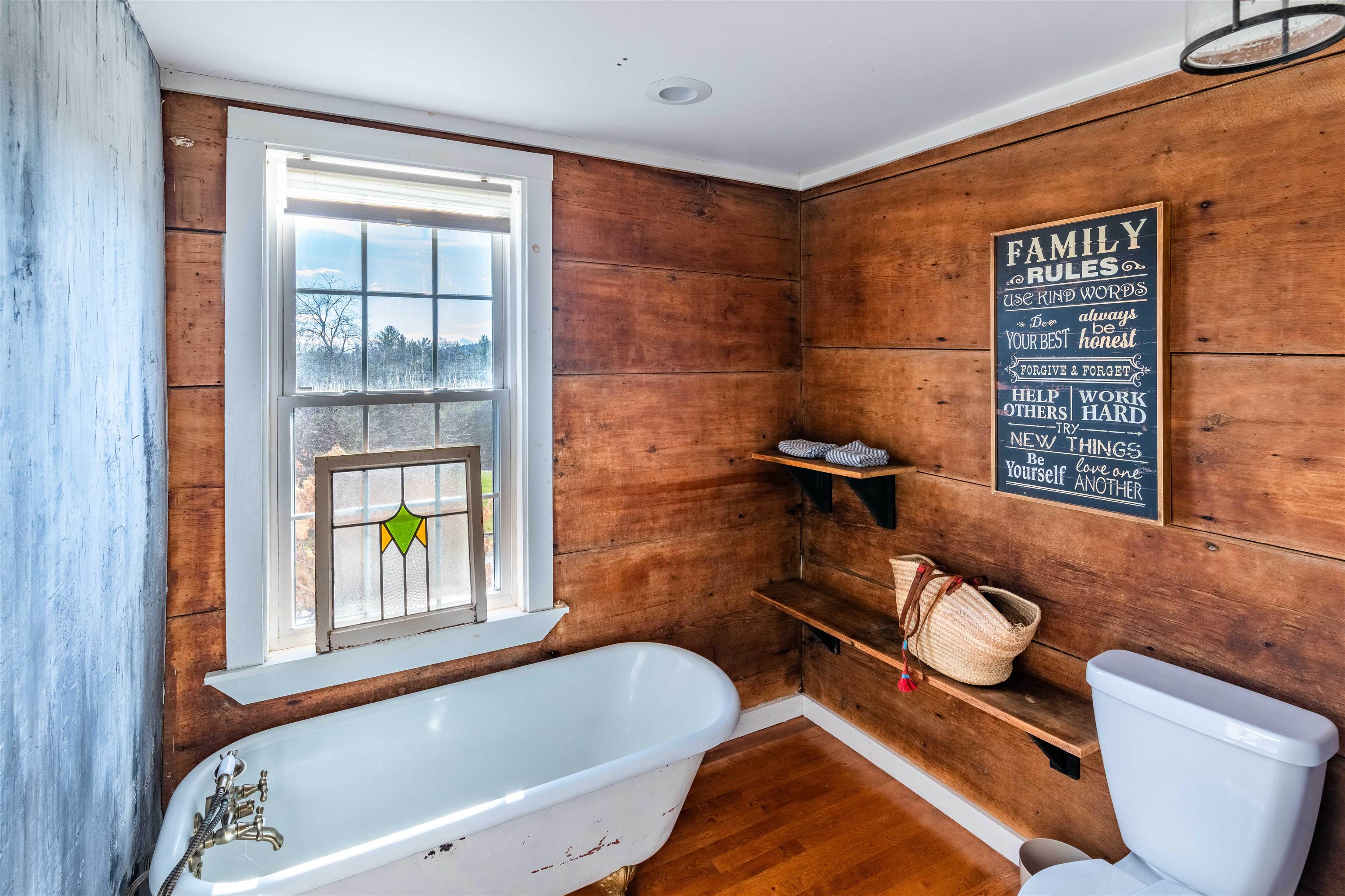 87 Porter Rd, Bath, NH 03740